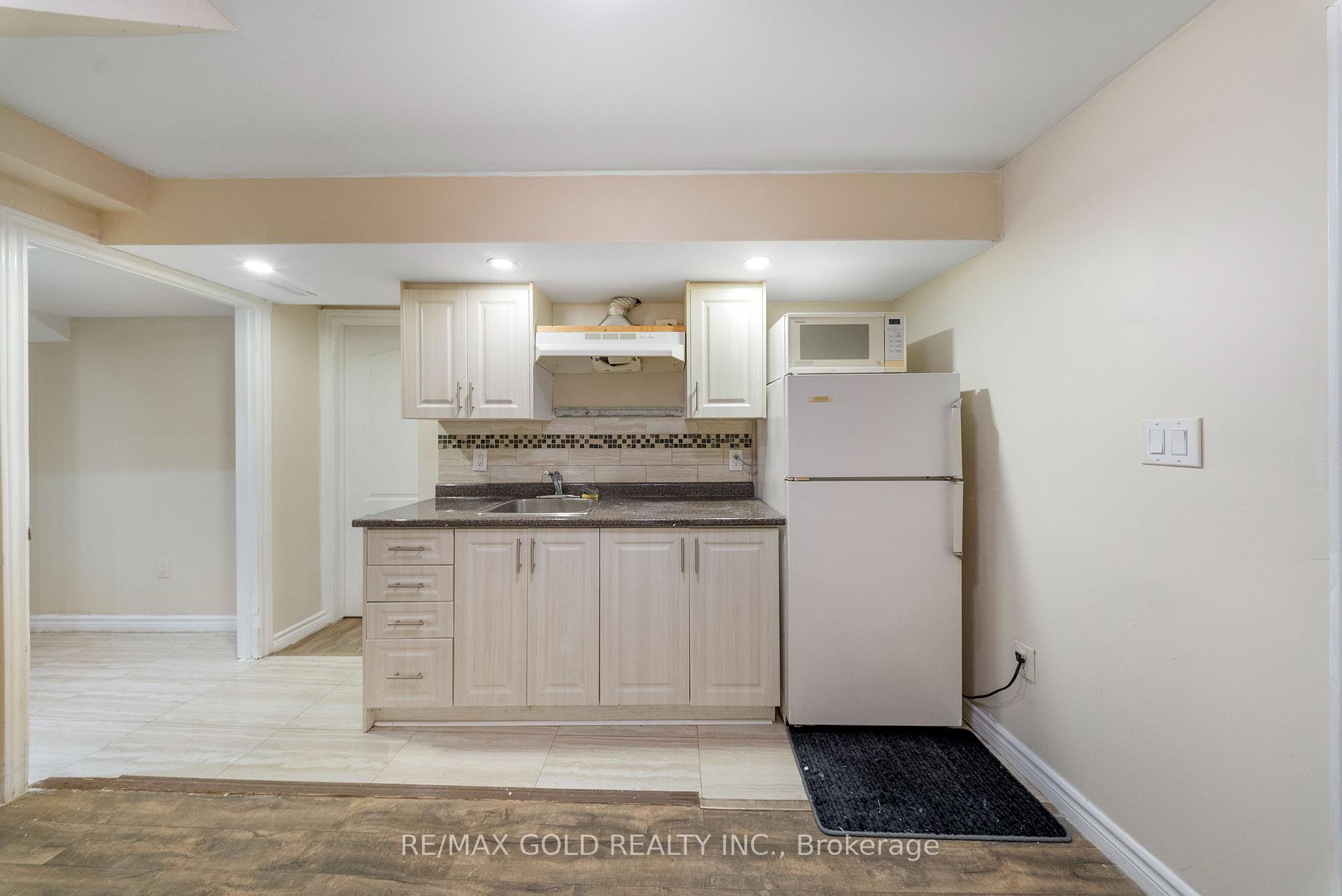 Photo 33 of 54 Sugarberry Drive, Brampton, Credit Valley — HOMEH
