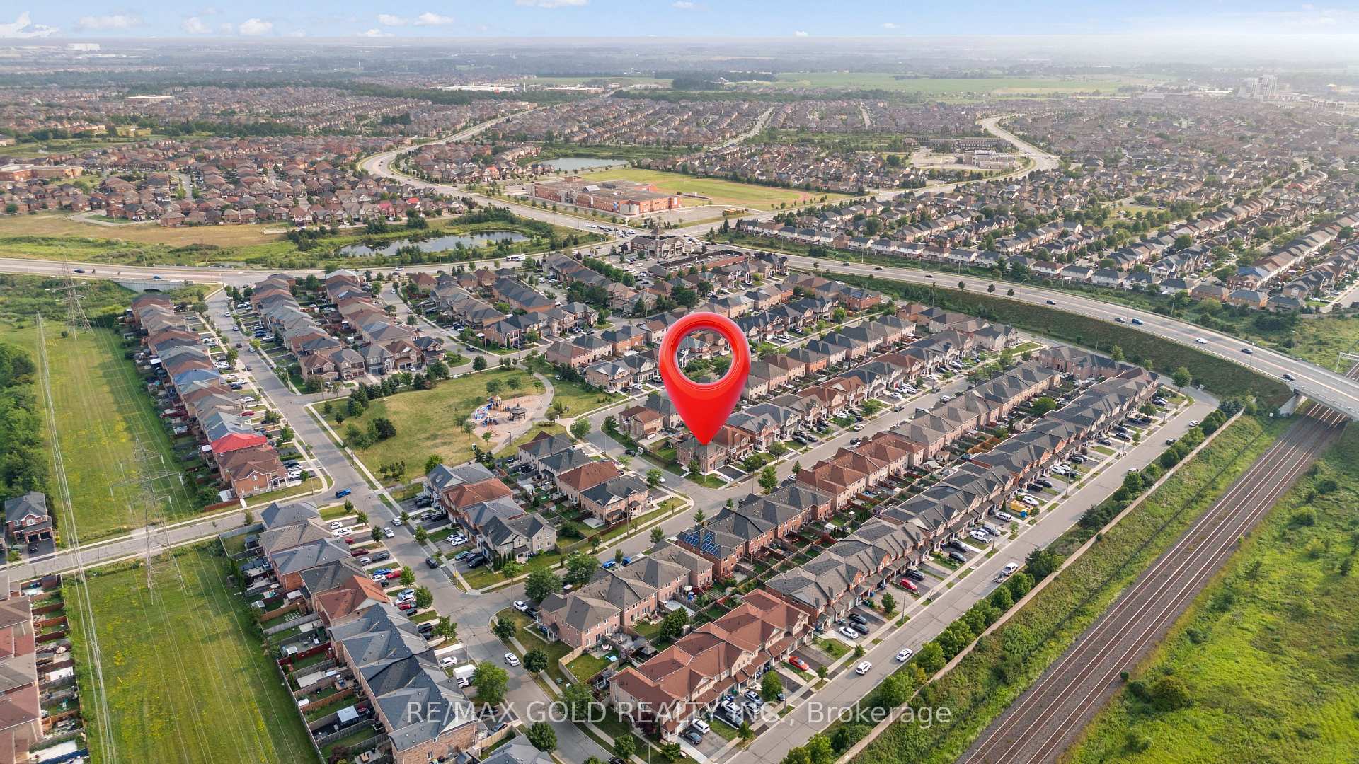 Photo 35 of 54 Sugarberry Drive, Brampton, Credit Valley — HOMEH