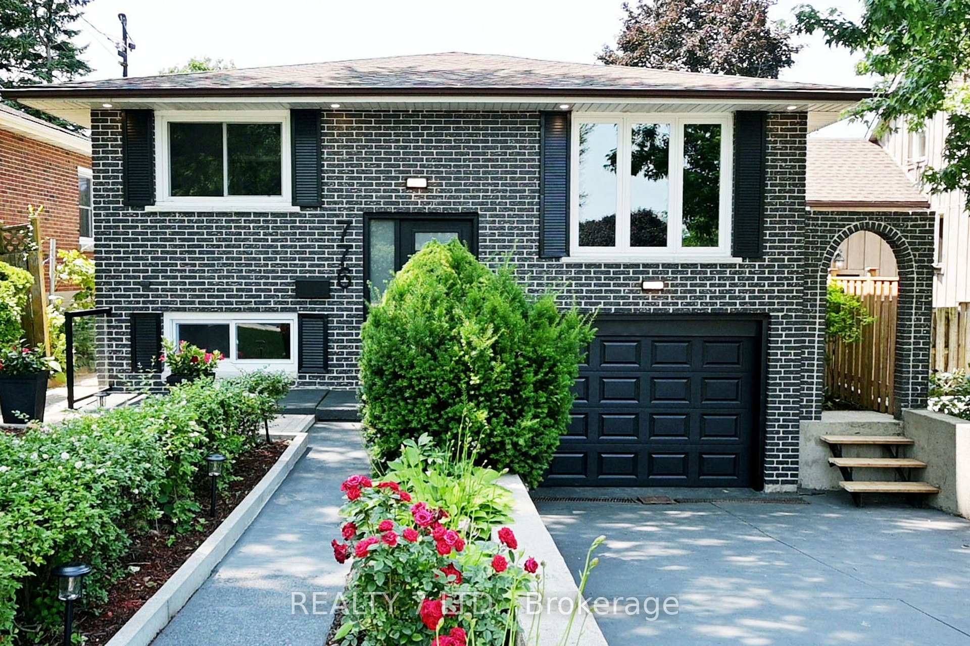 Photo 1 of 776 Garth Street, Hamilton, Westcliffe — HOMEH
