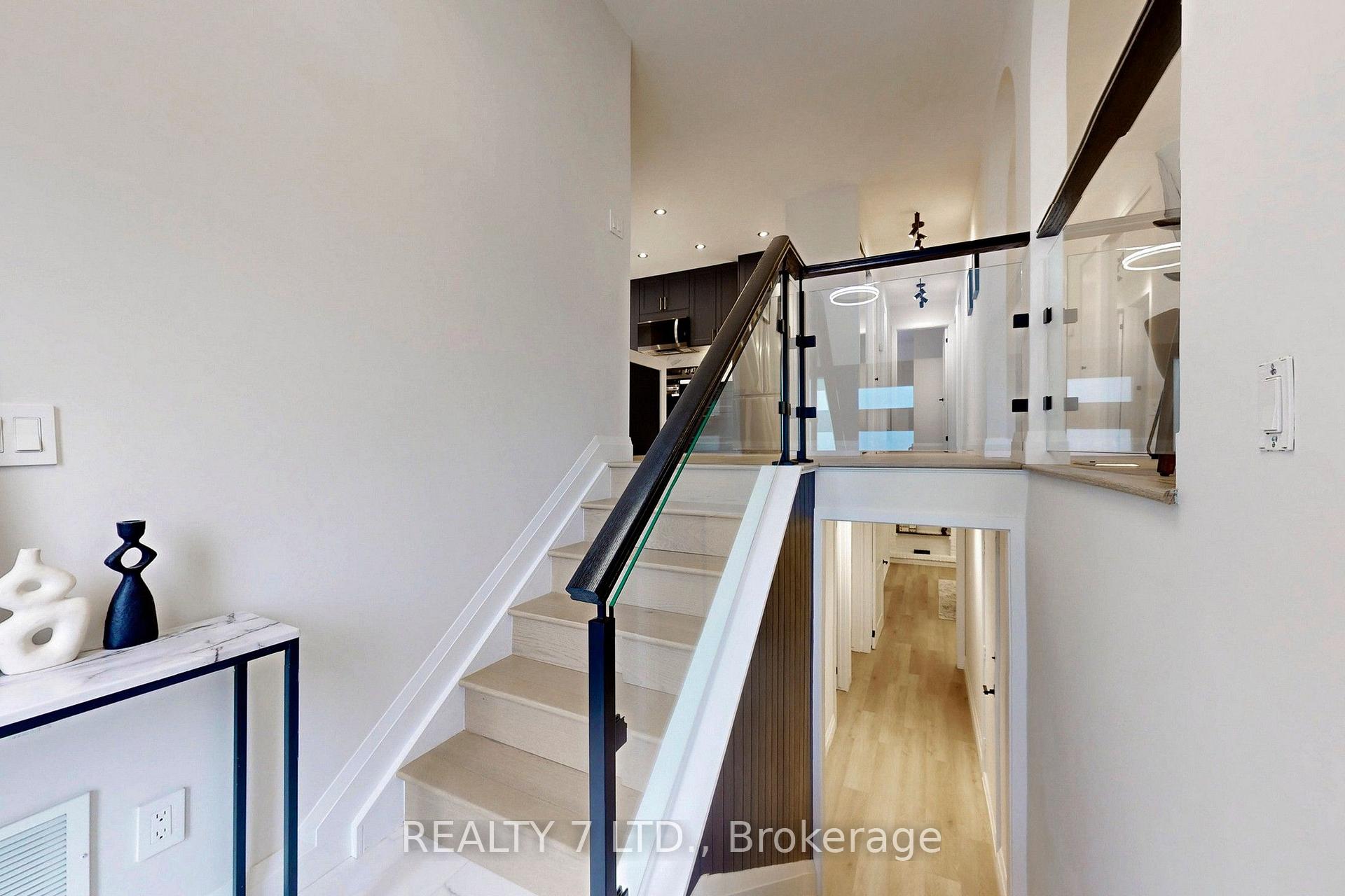 Photo 6 of 776 Garth Street, Hamilton, Westcliffe — HOMEH