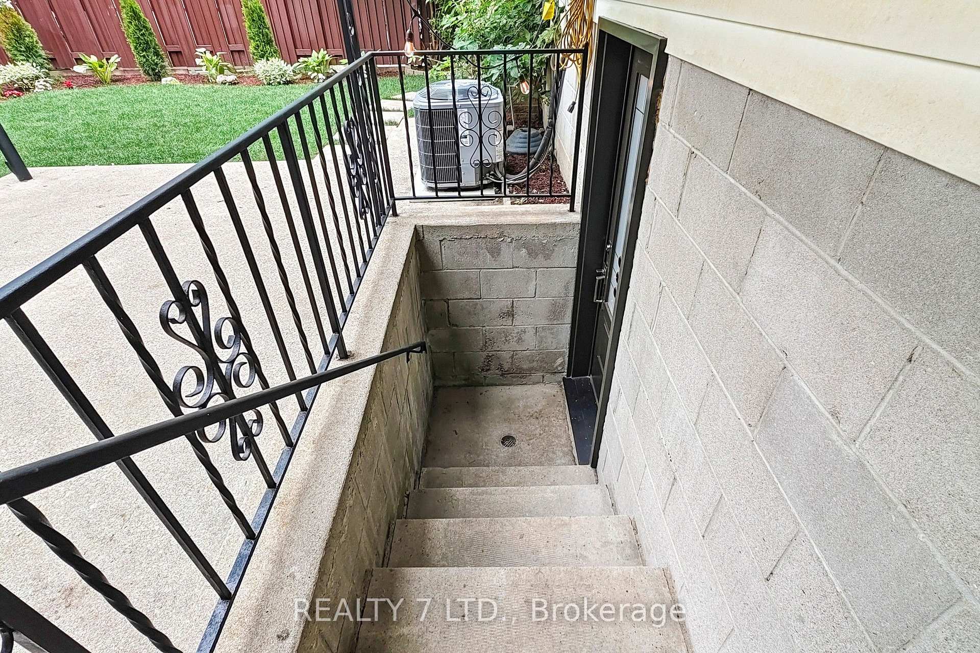 Photo 43 of 776 Garth Street, Hamilton, Westcliffe — HOMEH