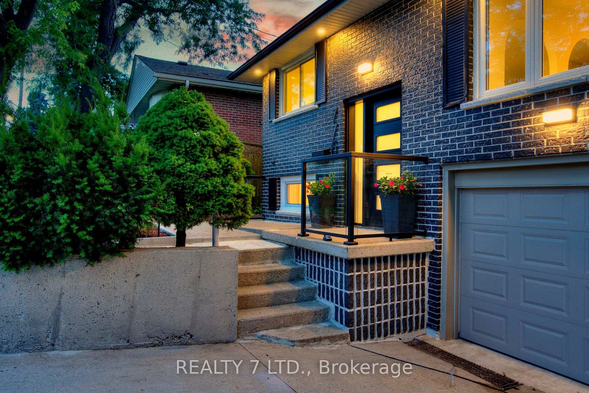 Photo 45 of 776 Garth Street, Hamilton, Westcliffe — HOMEH