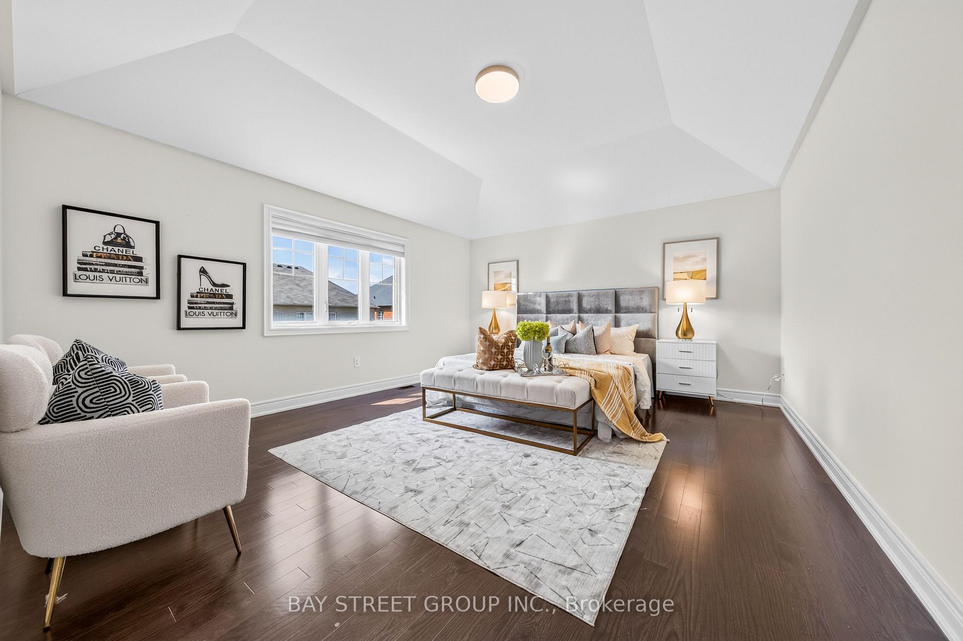 Photo 29 of 31 Woodgate Pines Drive, Vaughan, Kleinburg — HOMEH