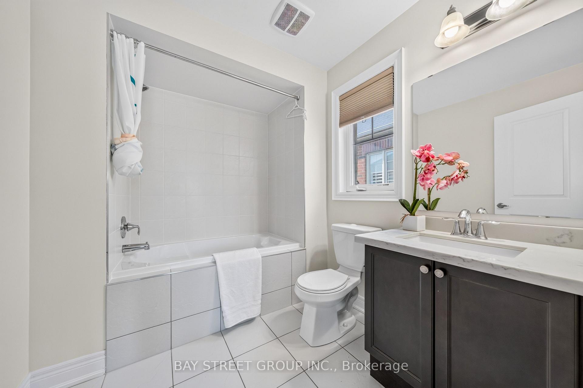 Photo 37 of 31 Woodgate Pines Drive, Vaughan, Kleinburg — HOMEH