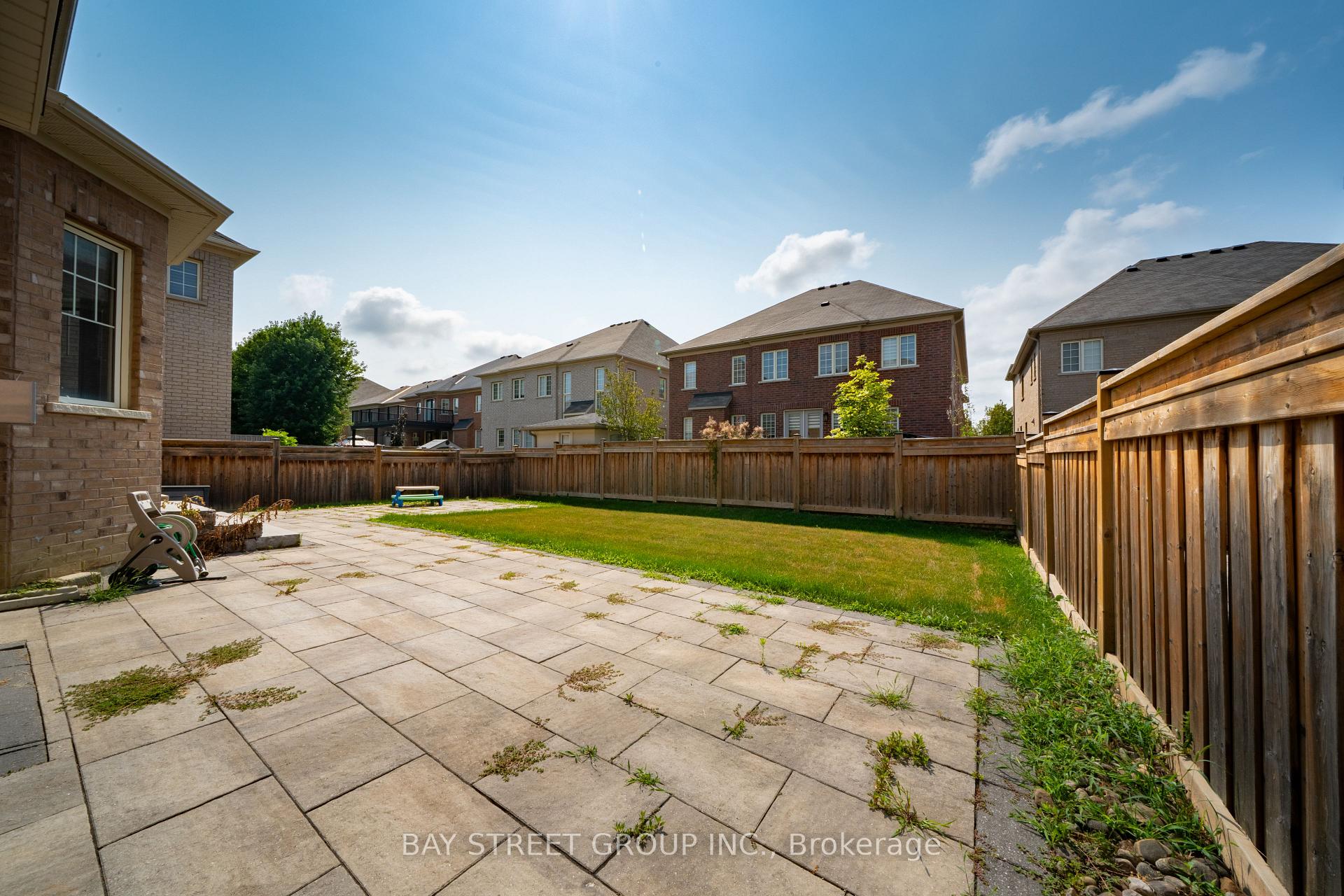 Photo 42 of 31 Woodgate Pines Drive, Vaughan, Kleinburg — HOMEH