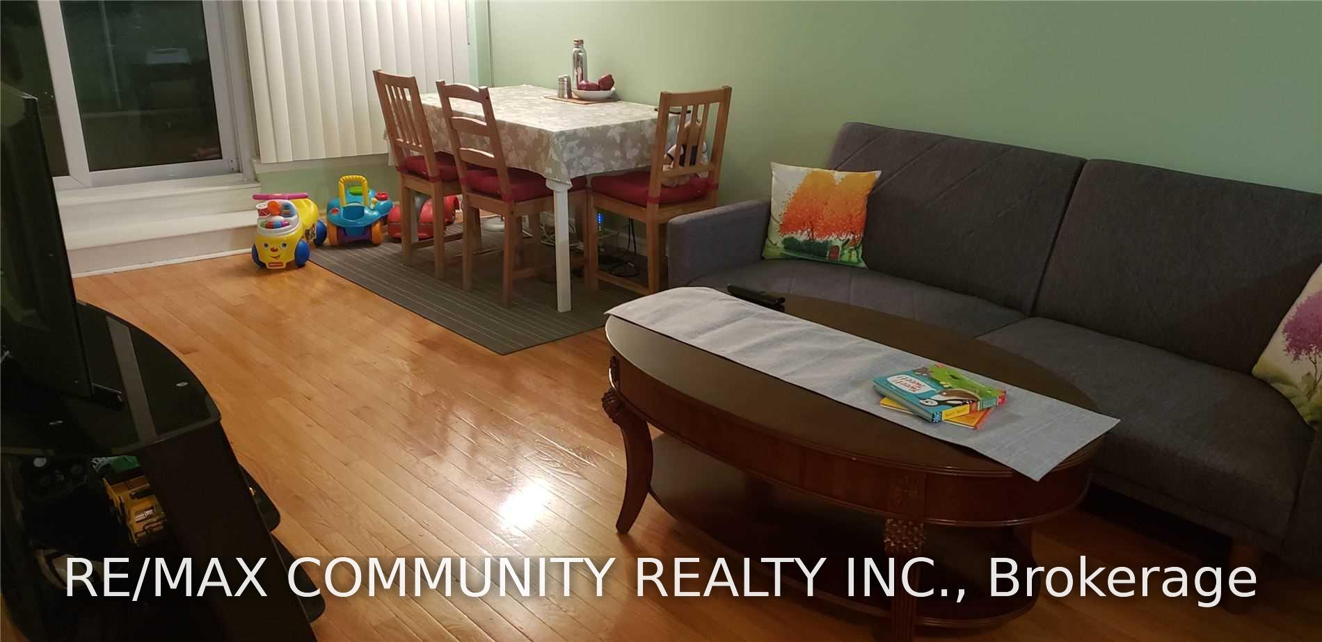 Photo 3 of Unit 304, 1 Elm Drive W, Mississauga, City Centre — HOMEH