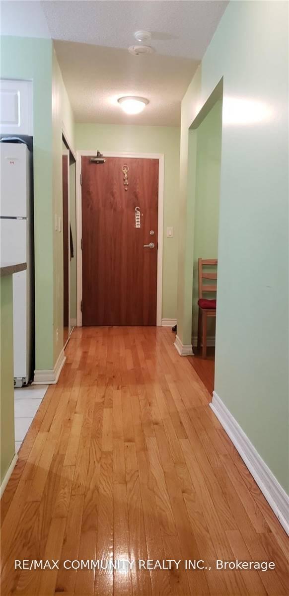 Photo 13 of Unit 304, 1 Elm Drive W, Mississauga, City Centre — HOMEH