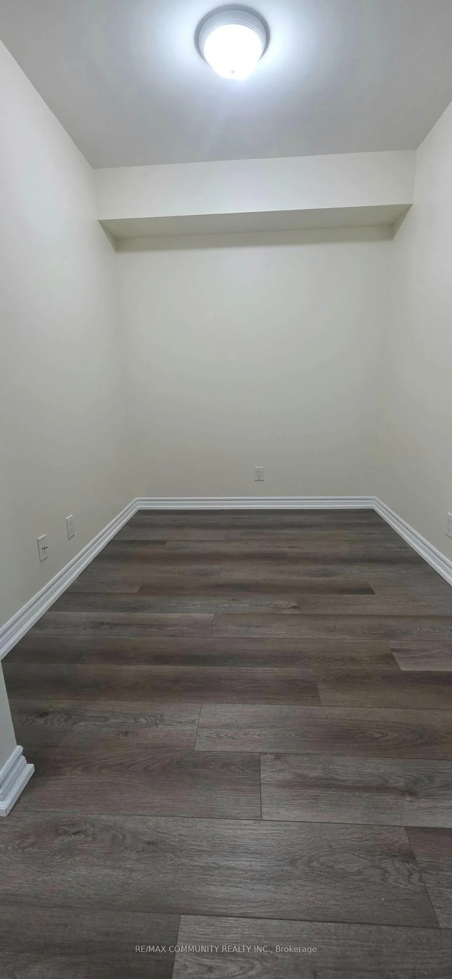 Photo 10 of Unit 304, 1 Elm Drive W, Mississauga, City Centre — HOMEH