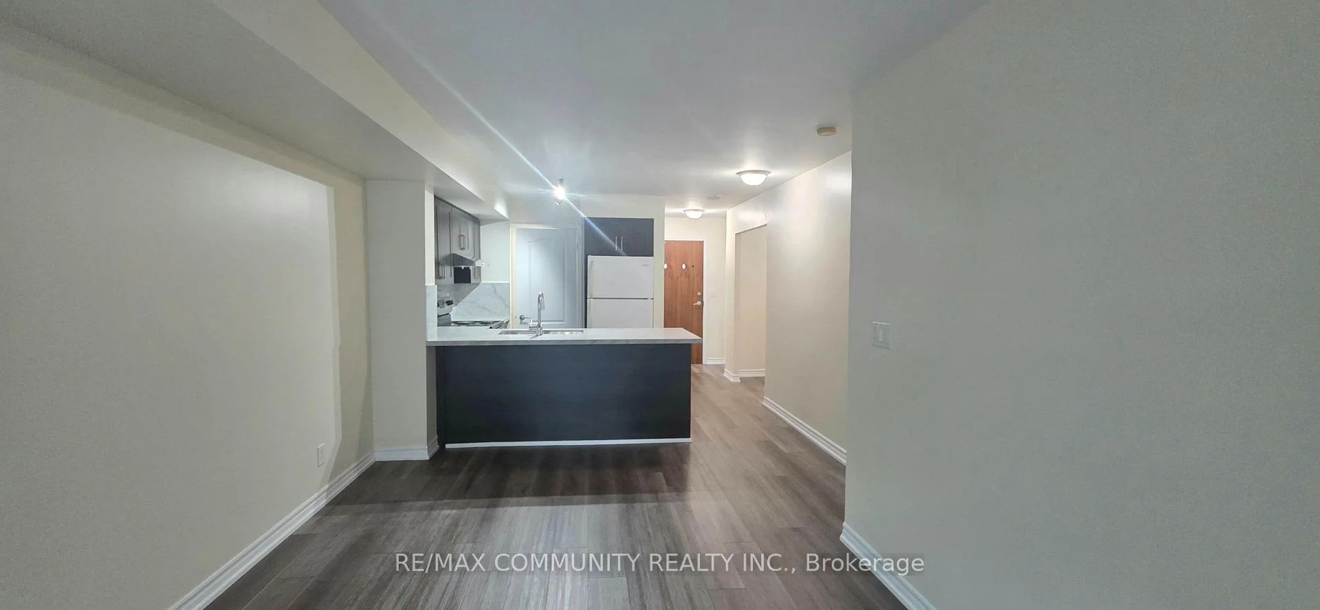 Photo 12 of Unit 304, 1 Elm Drive W, Mississauga, City Centre — HOMEH