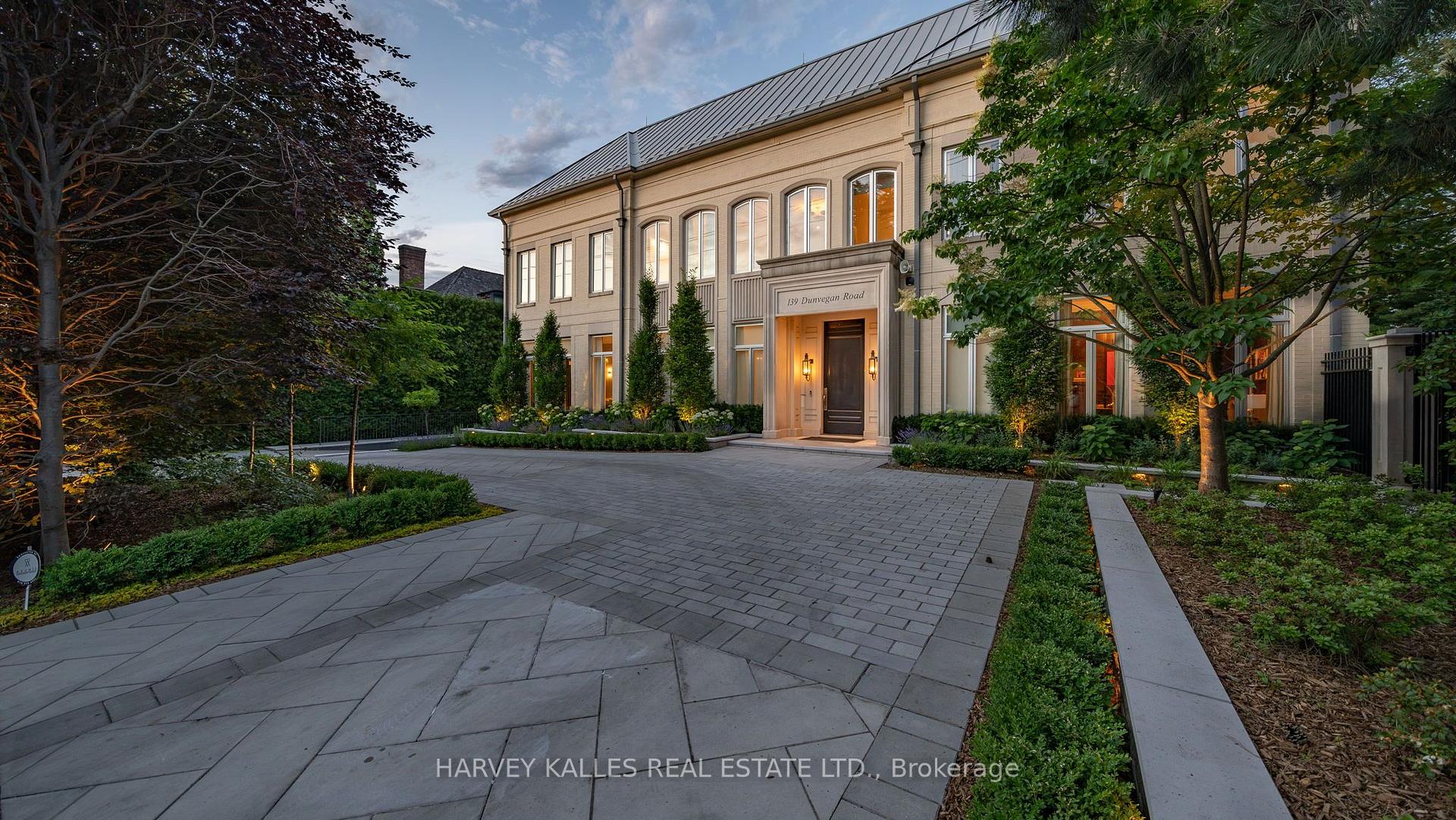 Photo 3 of 139 Dunvegan Road, Toronto, Forest Hill South — HOMEH