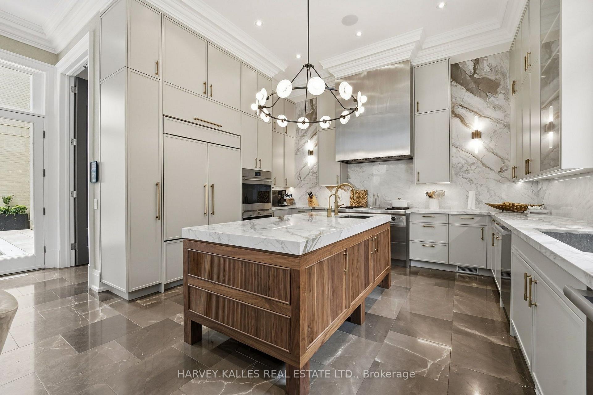Photo 13 of 139 Dunvegan Road, Toronto, Forest Hill South — HOMEH
