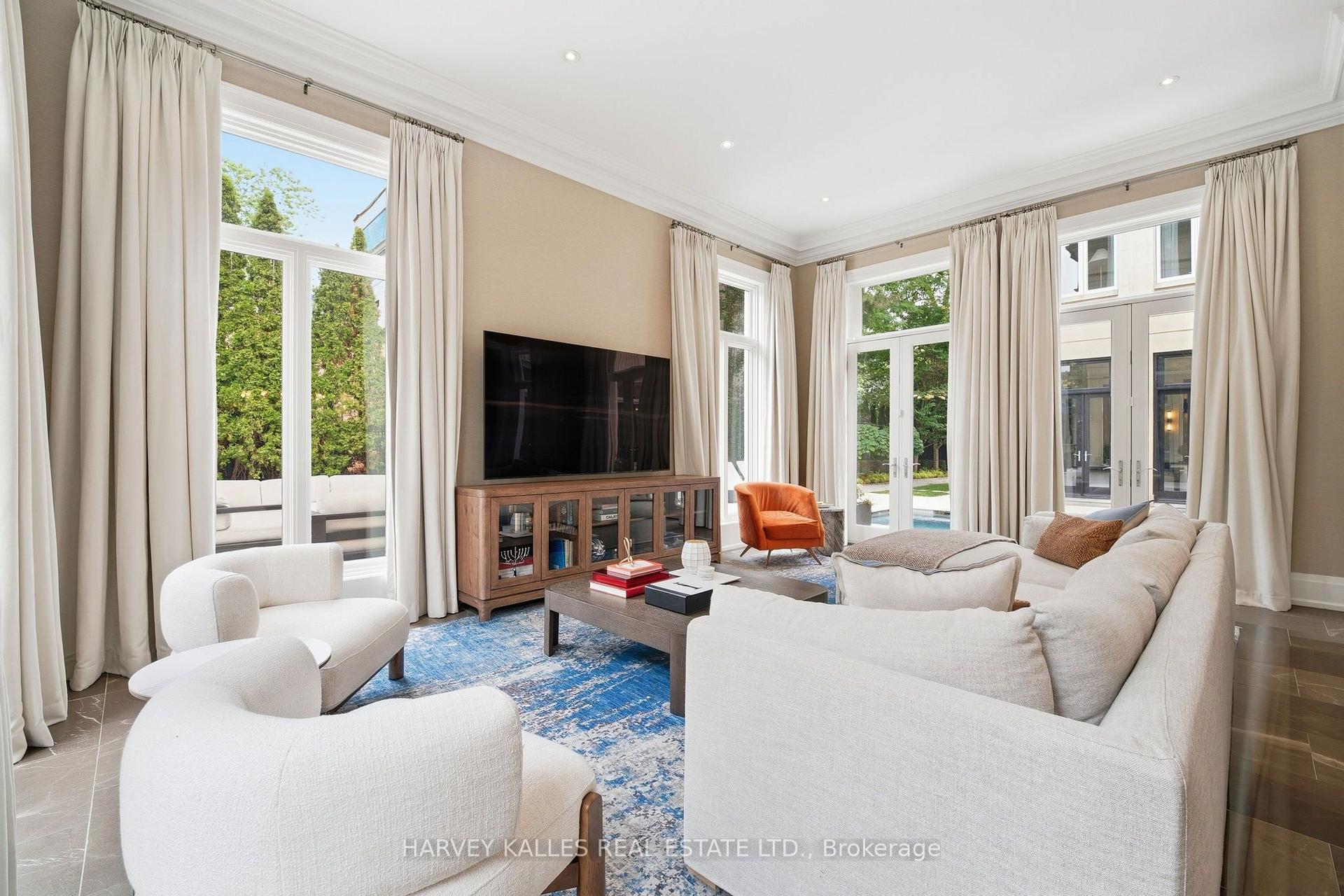 Photo 16 of 139 Dunvegan Road, Toronto, Forest Hill South — HOMEH