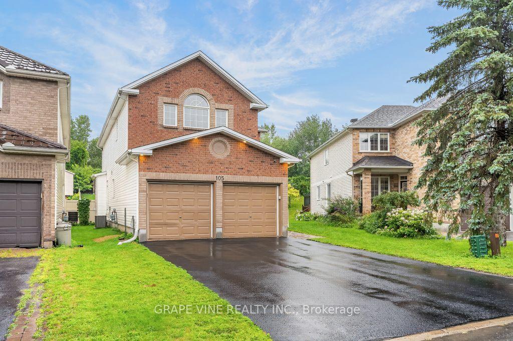 Photo 3 of 105 Rowallen Place, Ottawa, Hunt Club Park/Greenboro — HOMEH