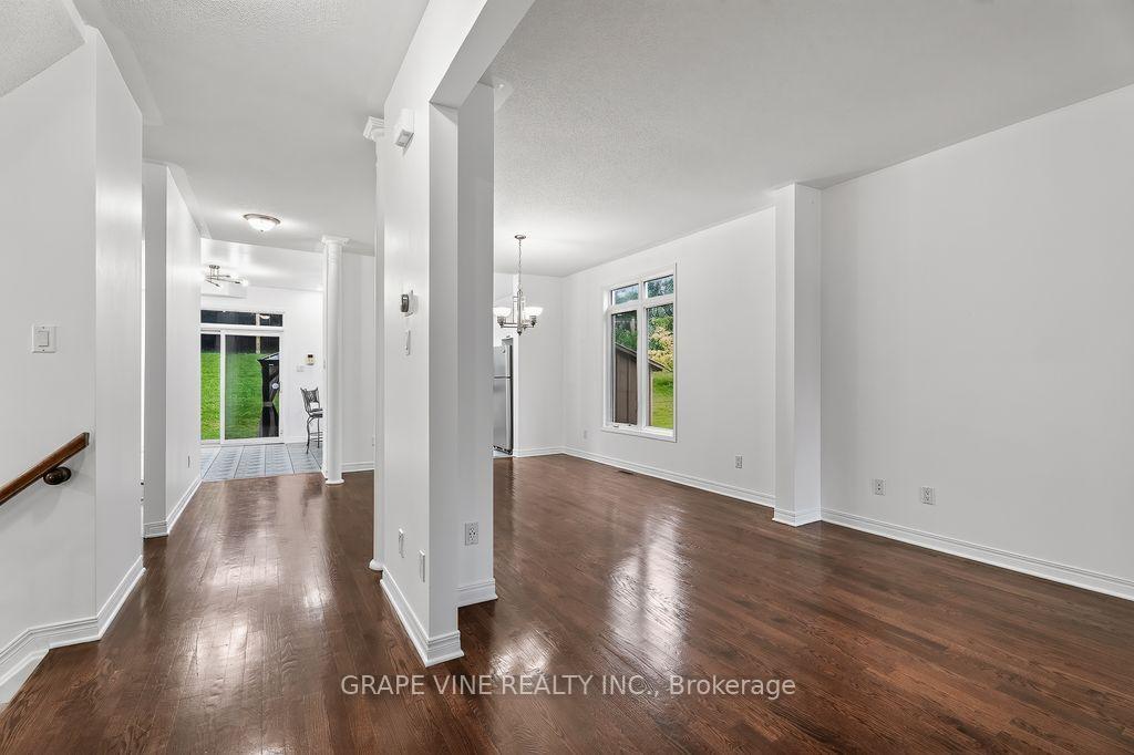 Photo 8 of 105 Rowallen Place, Ottawa, Hunt Club Park/Greenboro — HOMEH
