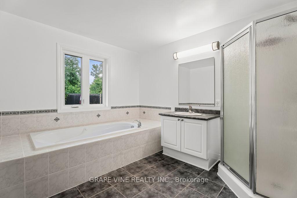 Photo 21 of 105 Rowallen Place, Ottawa, Hunt Club Park/Greenboro — HOMEH