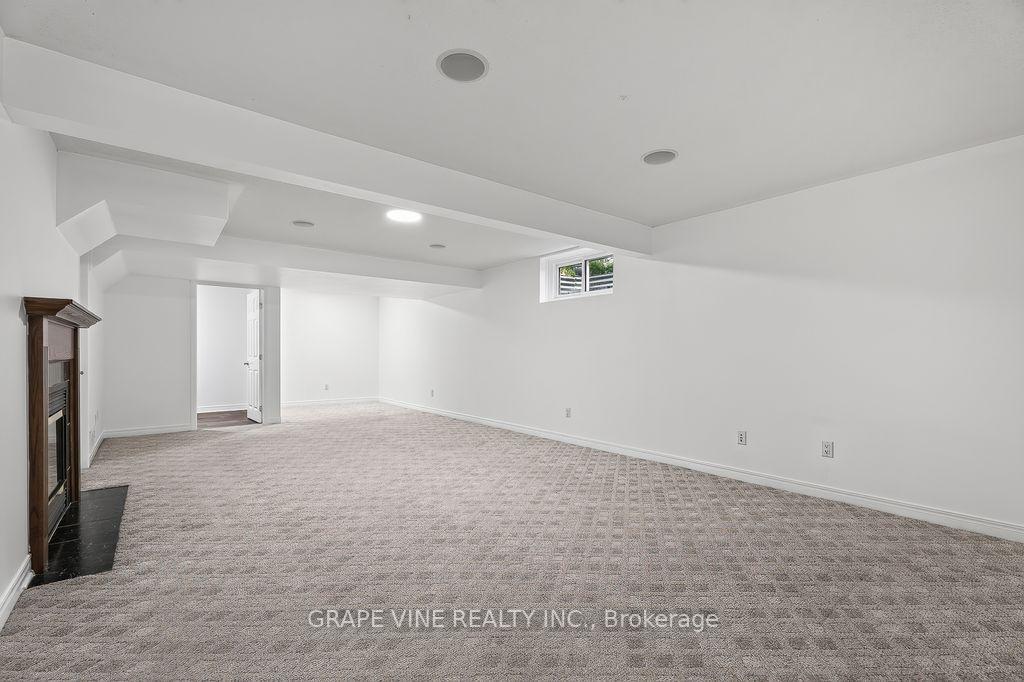 Photo 32 of 105 Rowallen Place, Ottawa, Hunt Club Park/Greenboro — HOMEH