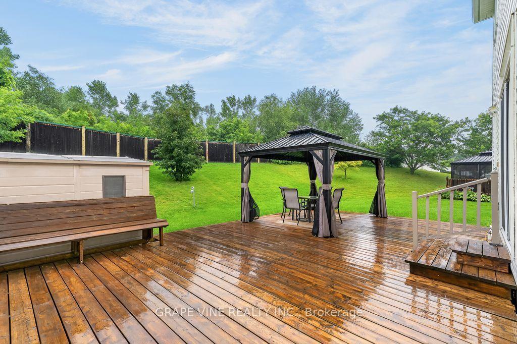Photo 33 of 105 Rowallen Place, Ottawa, Hunt Club Park/Greenboro — HOMEH