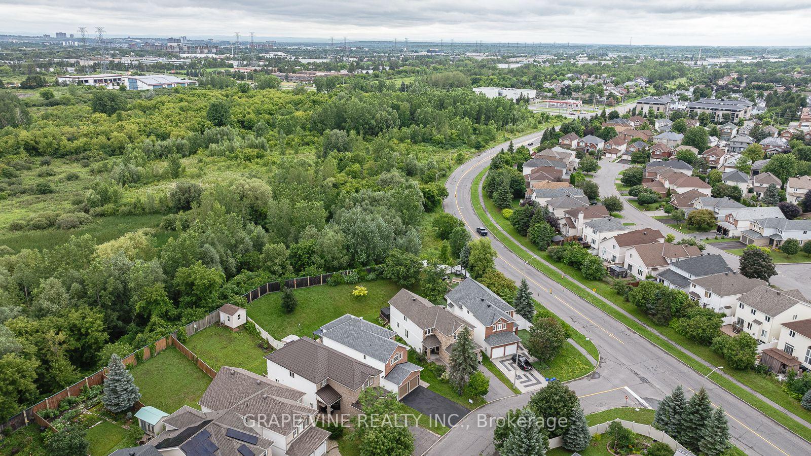 Photo 38 of 105 Rowallen Place, Ottawa, Hunt Club Park/Greenboro — HOMEH