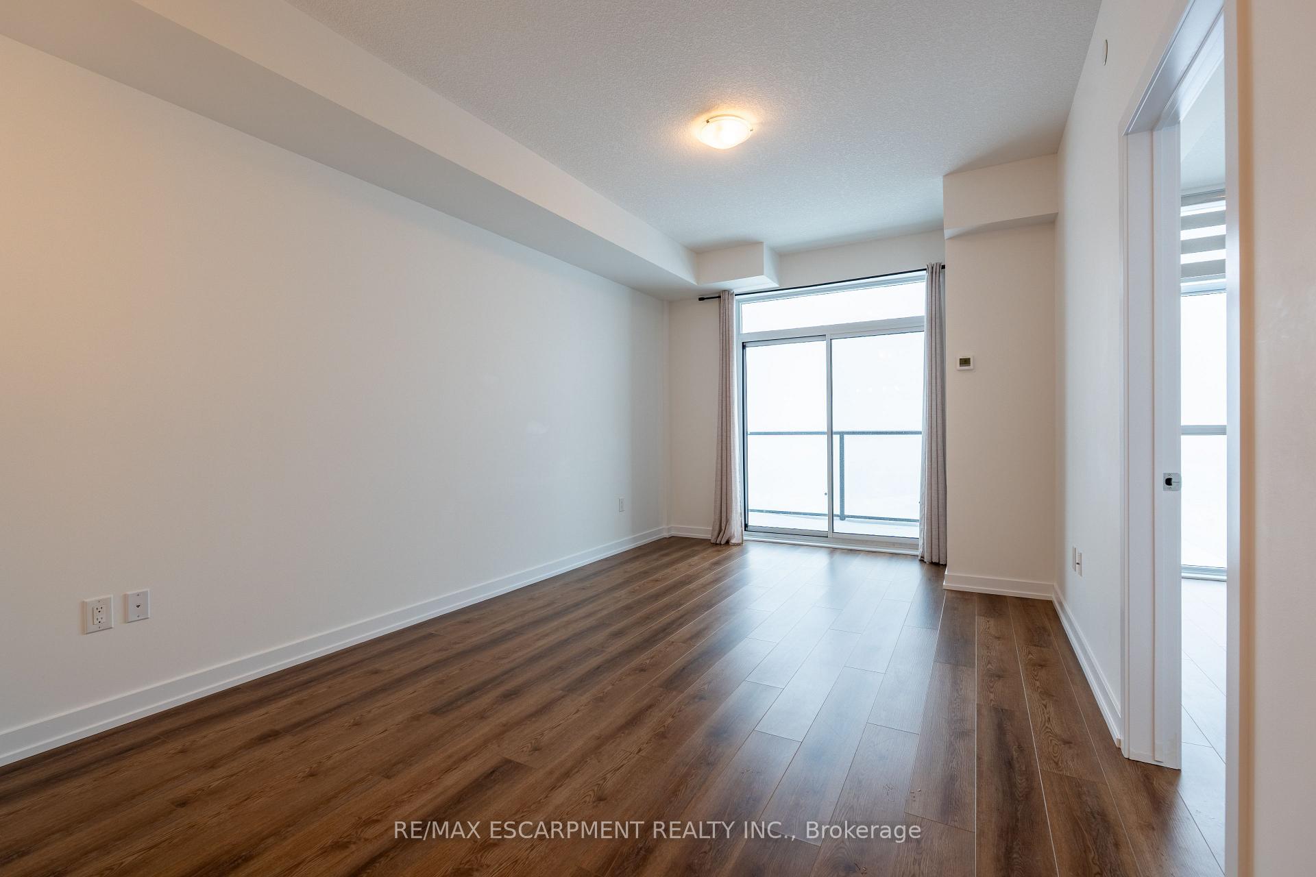 Photo 3 of Unit 801, 450 Dundas Street E, Hamilton, Waterdown — HOMEH