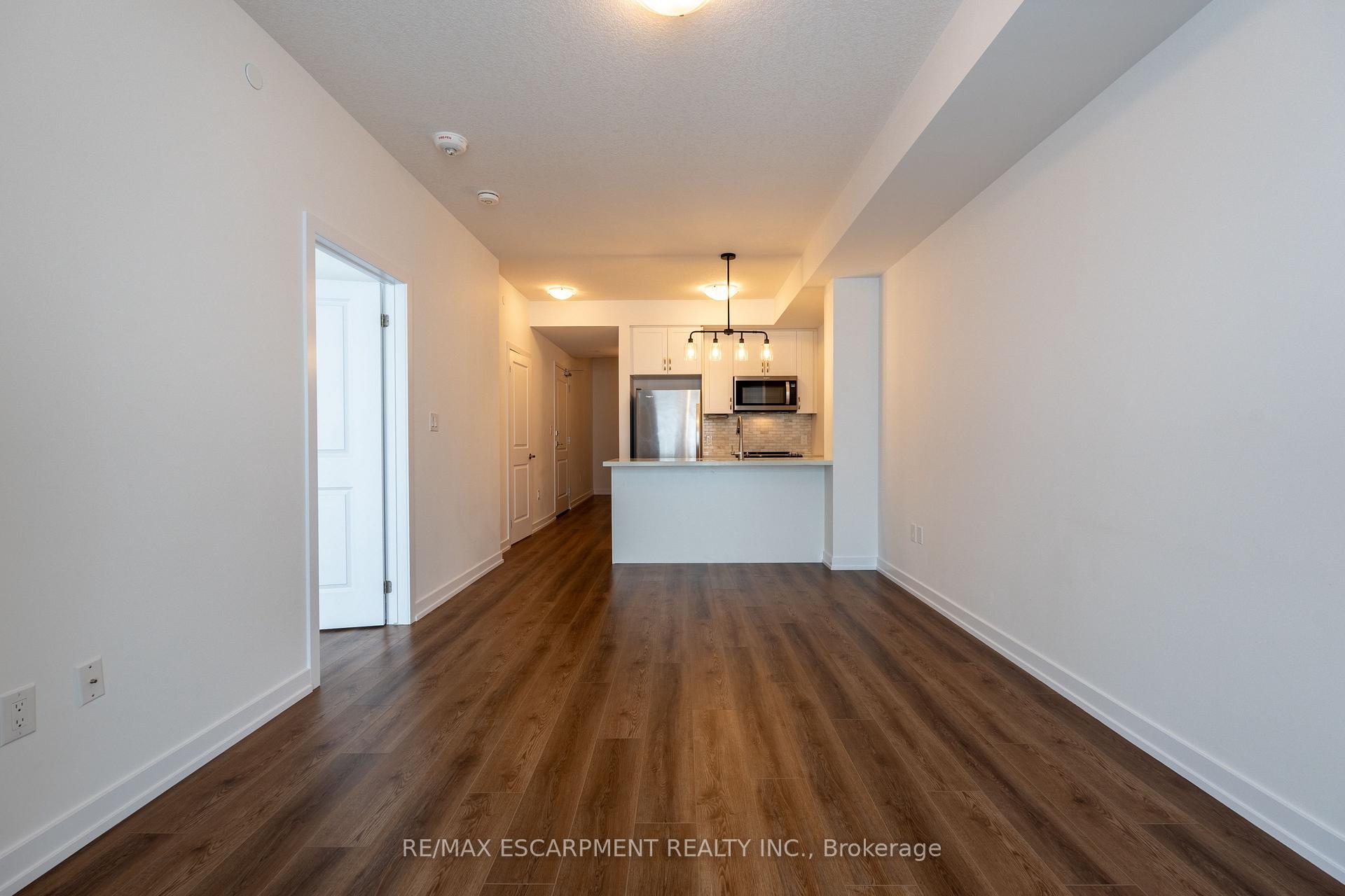 Photo 5 of Unit 801, 450 Dundas Street E, Hamilton, Waterdown — HOMEH