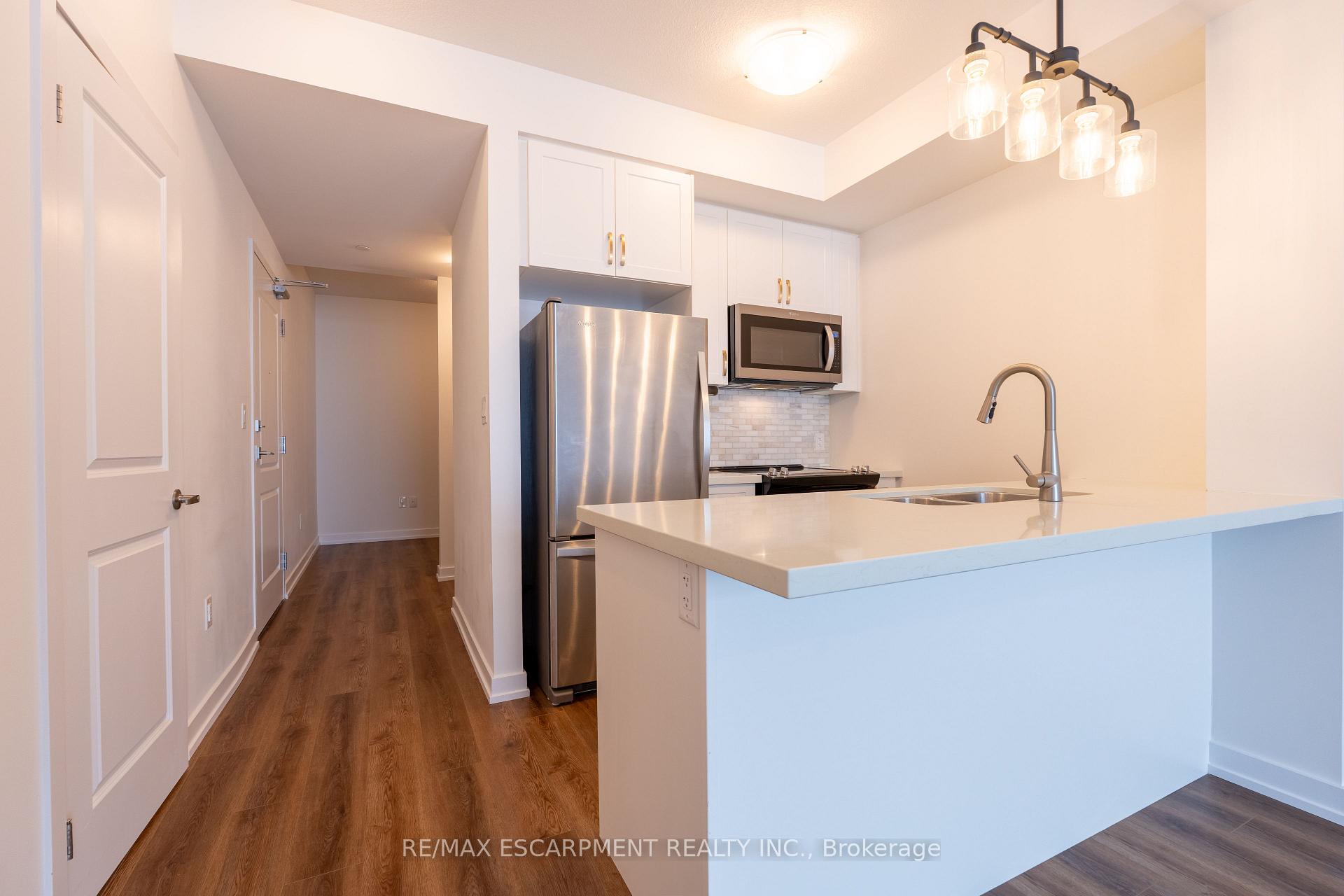 Photo 6 of Unit 801, 450 Dundas Street E, Hamilton, Waterdown — HOMEH
