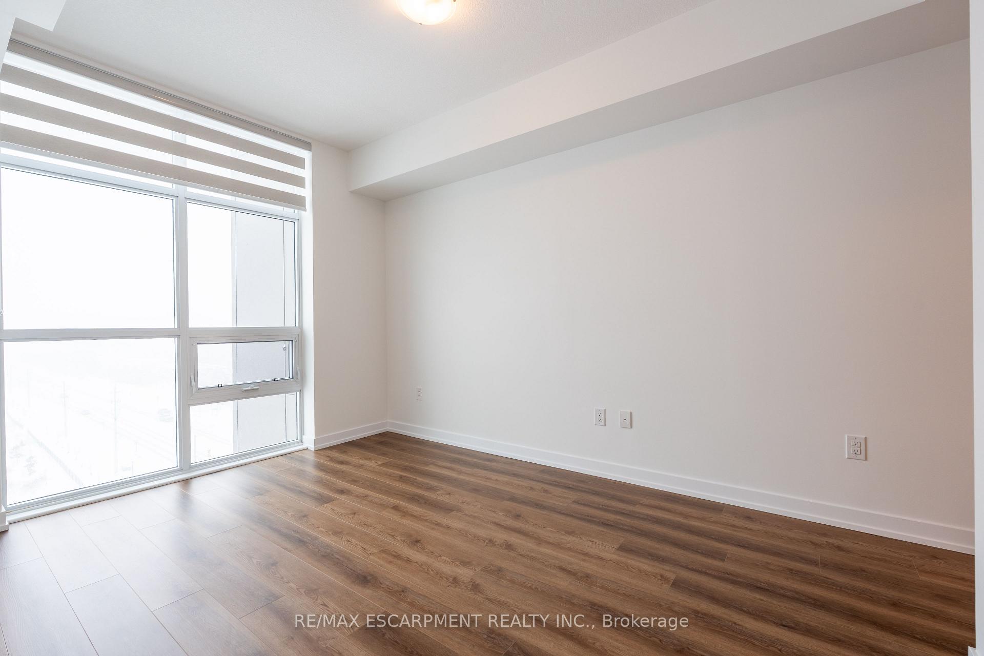 Photo 10 of Unit 801, 450 Dundas Street E, Hamilton, Waterdown — HOMEH