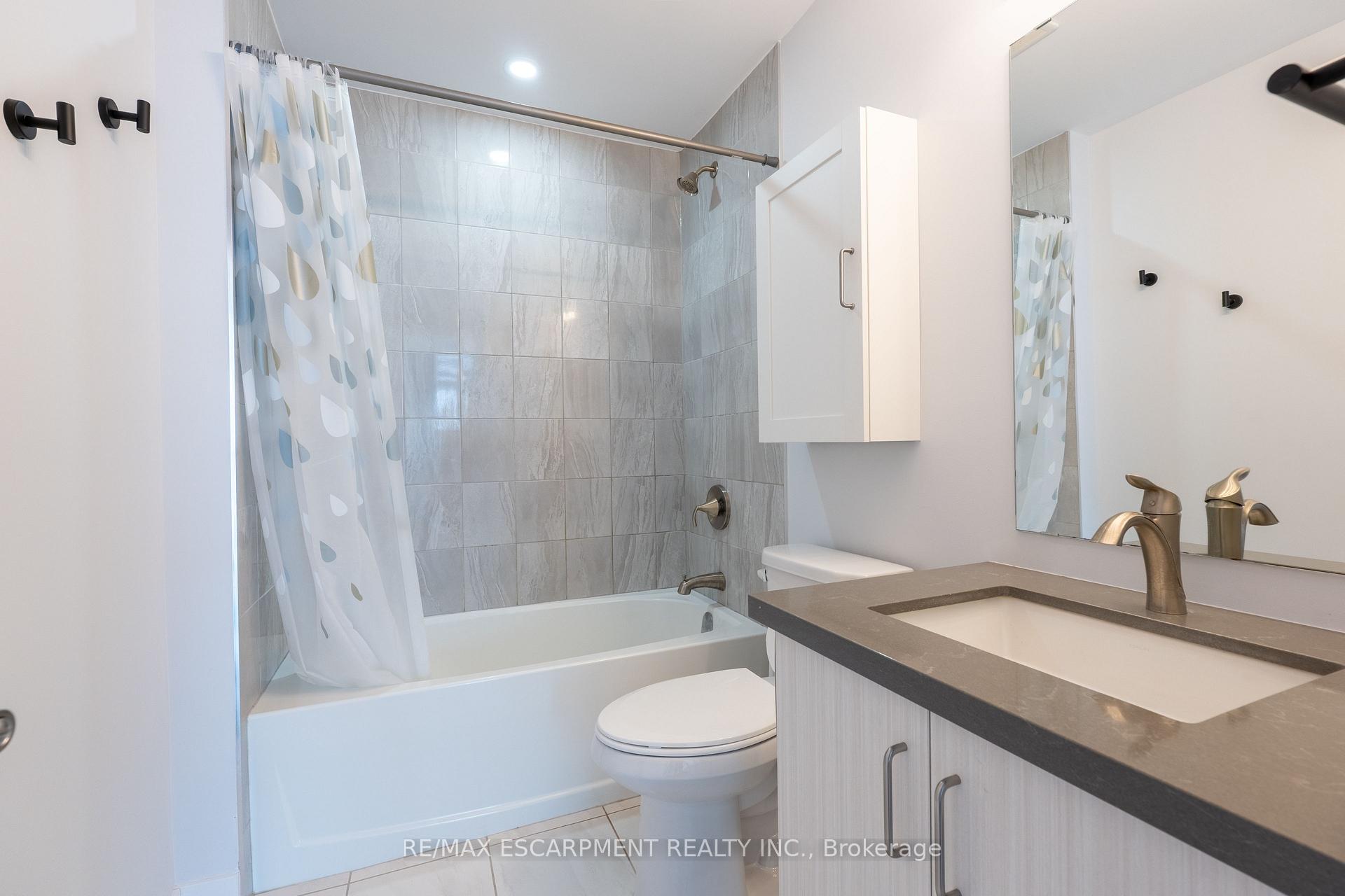 Photo 16 of Unit 801, 450 Dundas Street E, Hamilton, Waterdown — HOMEH
