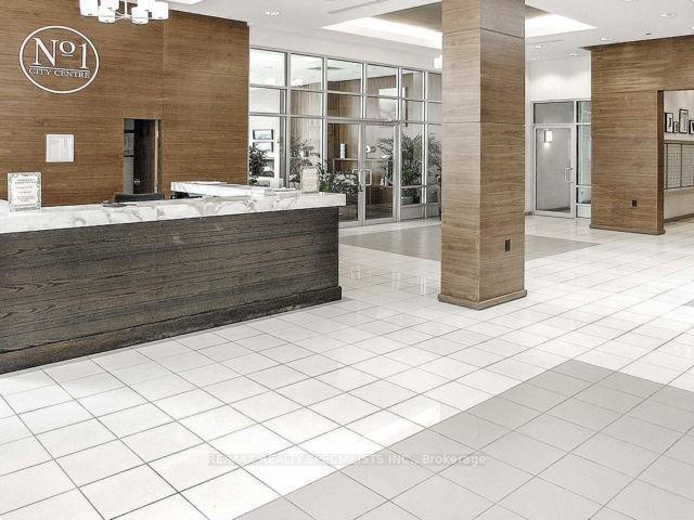 Photo 2 of Unit 1801, 1 Elm Drive, Mississauga, City Centre — HOMEH
