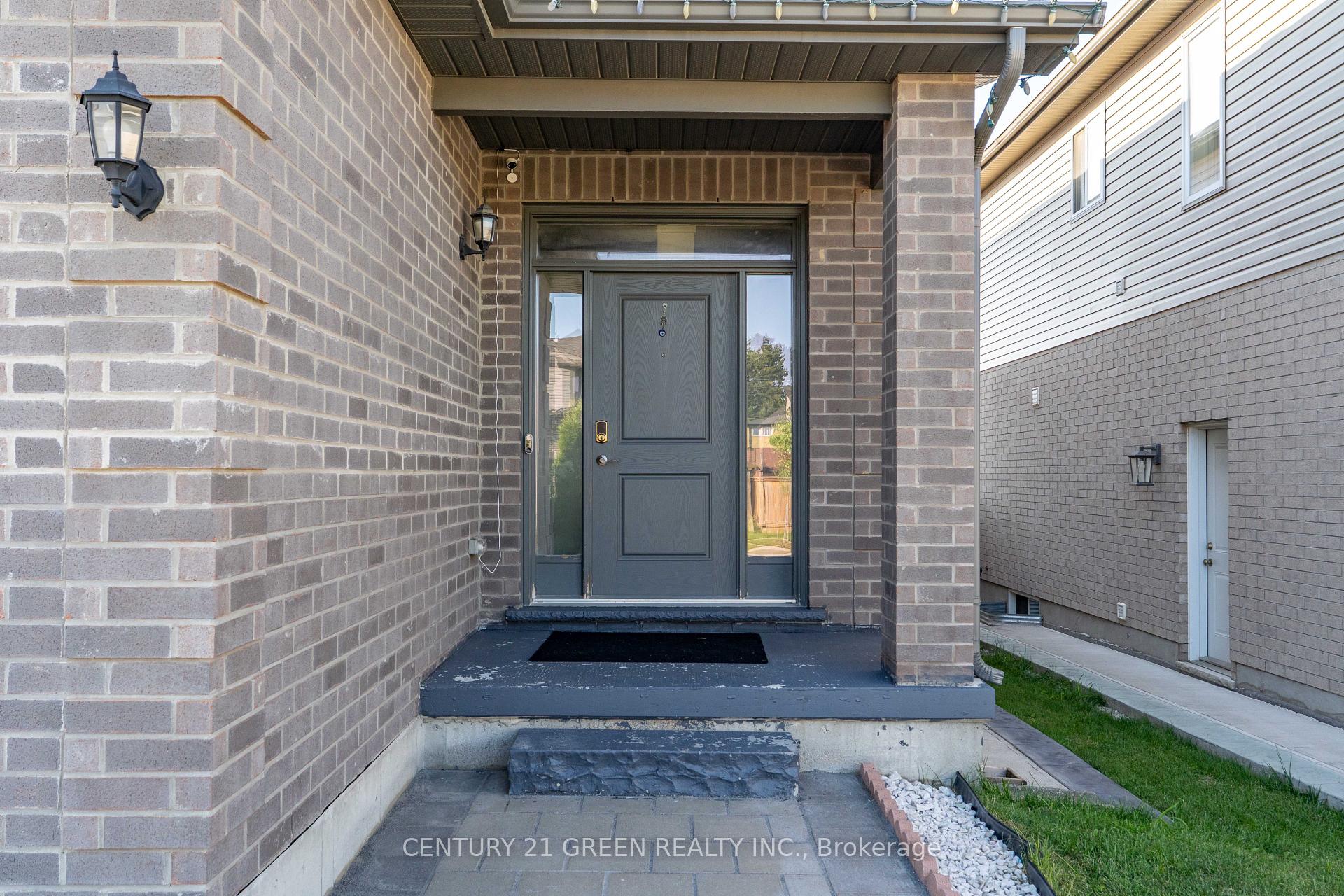 Photo 7 of 2824 Doyle Drive, London, South U — HOMEH