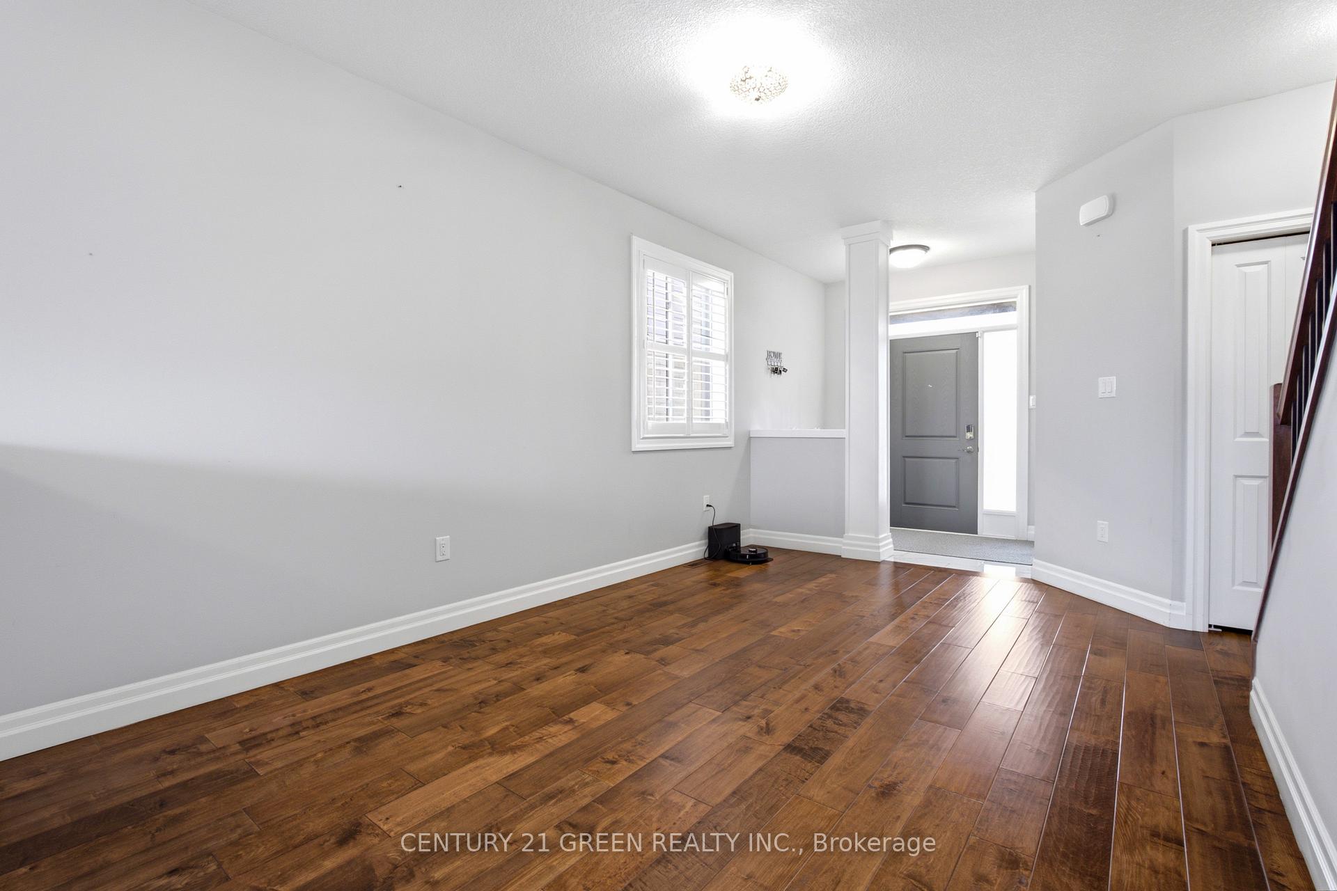 Photo 10 of 2824 Doyle Drive, London, South U — HOMEH