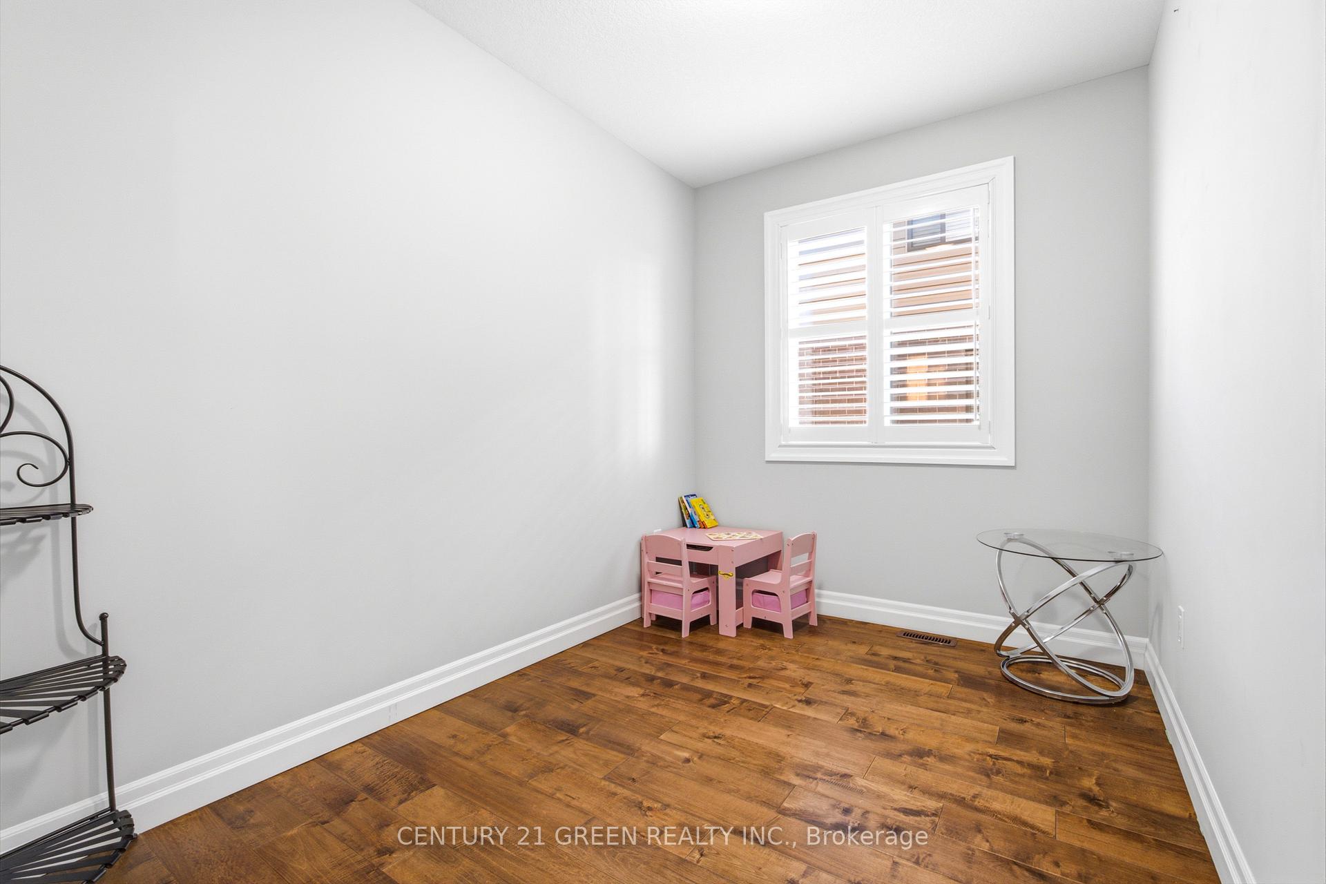 Photo 21 of 2824 Doyle Drive, London, South U — HOMEH