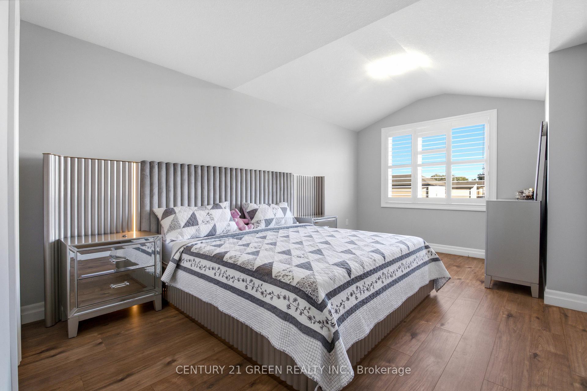 Photo 25 of 2824 Doyle Drive, London, South U — HOMEH