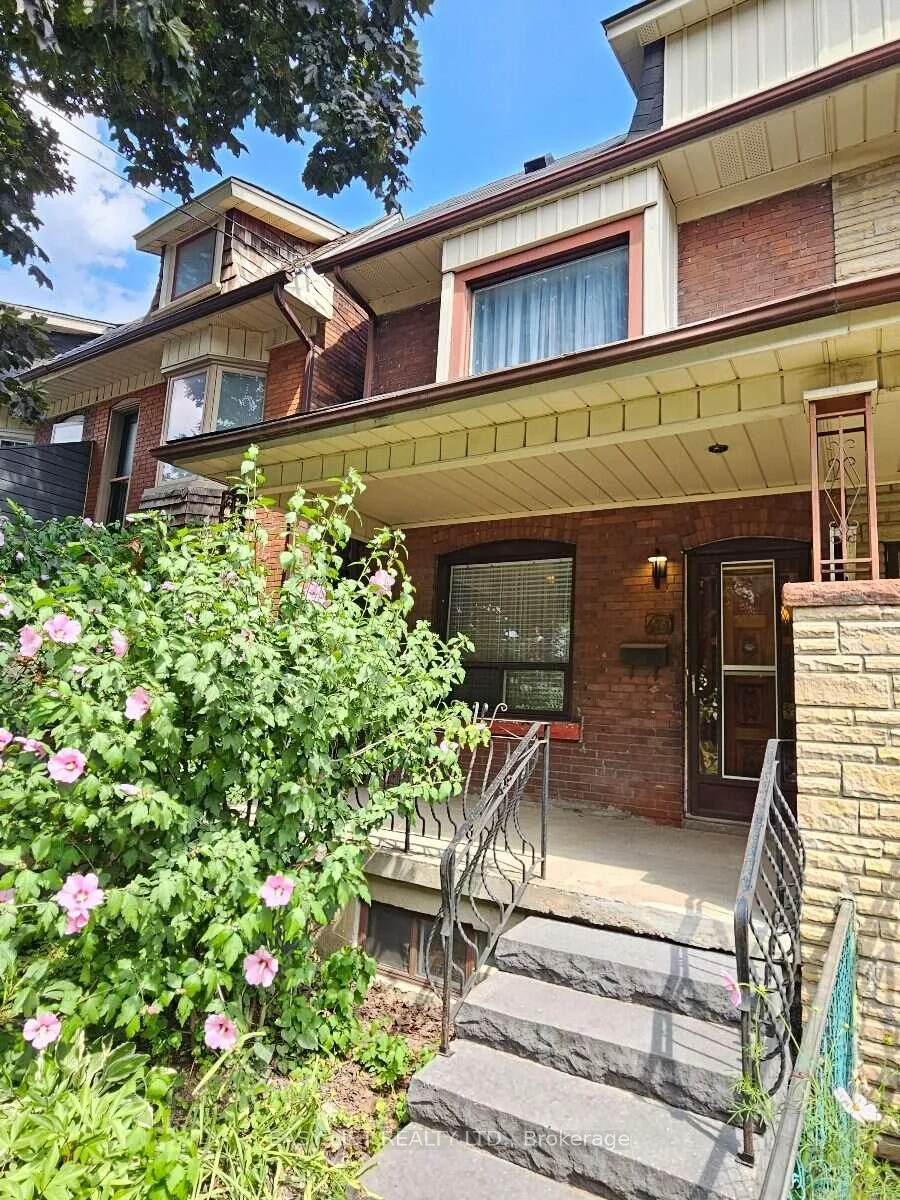 Photo 5 of 449 Pacific Avenue, Toronto, Junction Area — HOMEH