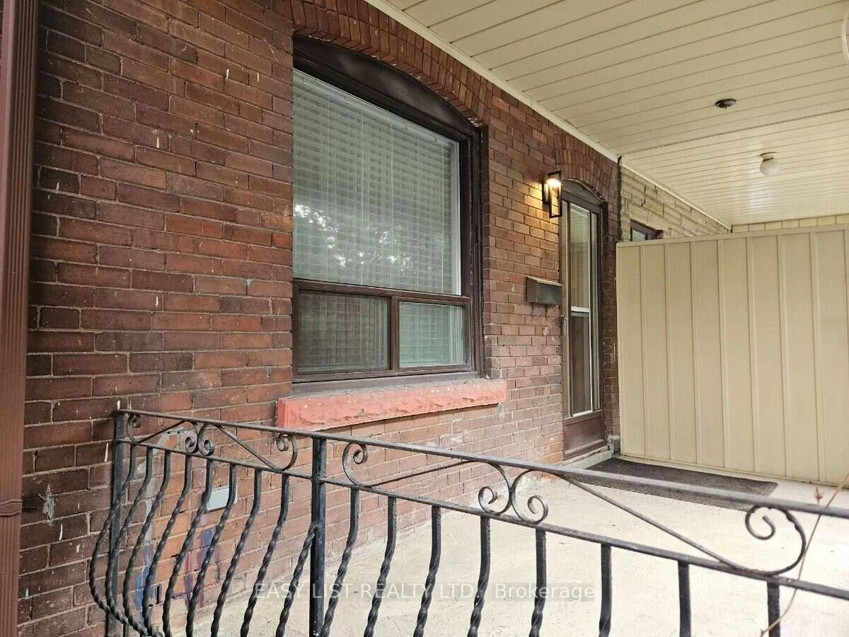 Photo 12 of 449 Pacific Avenue, Toronto, Junction Area — HOMEH
