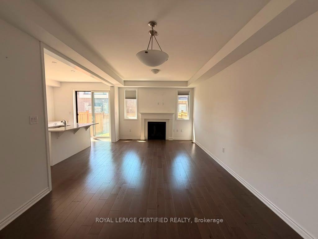 Photo 3 of 1514 Moira Crescent, Milton, Bowes — HOMEH
