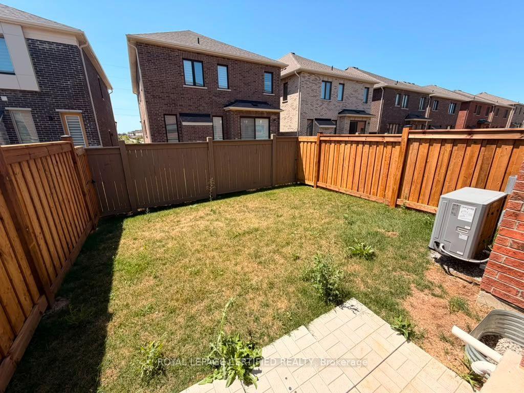 Photo 15 of 1514 Moira Crescent, Milton, Bowes — HOMEH