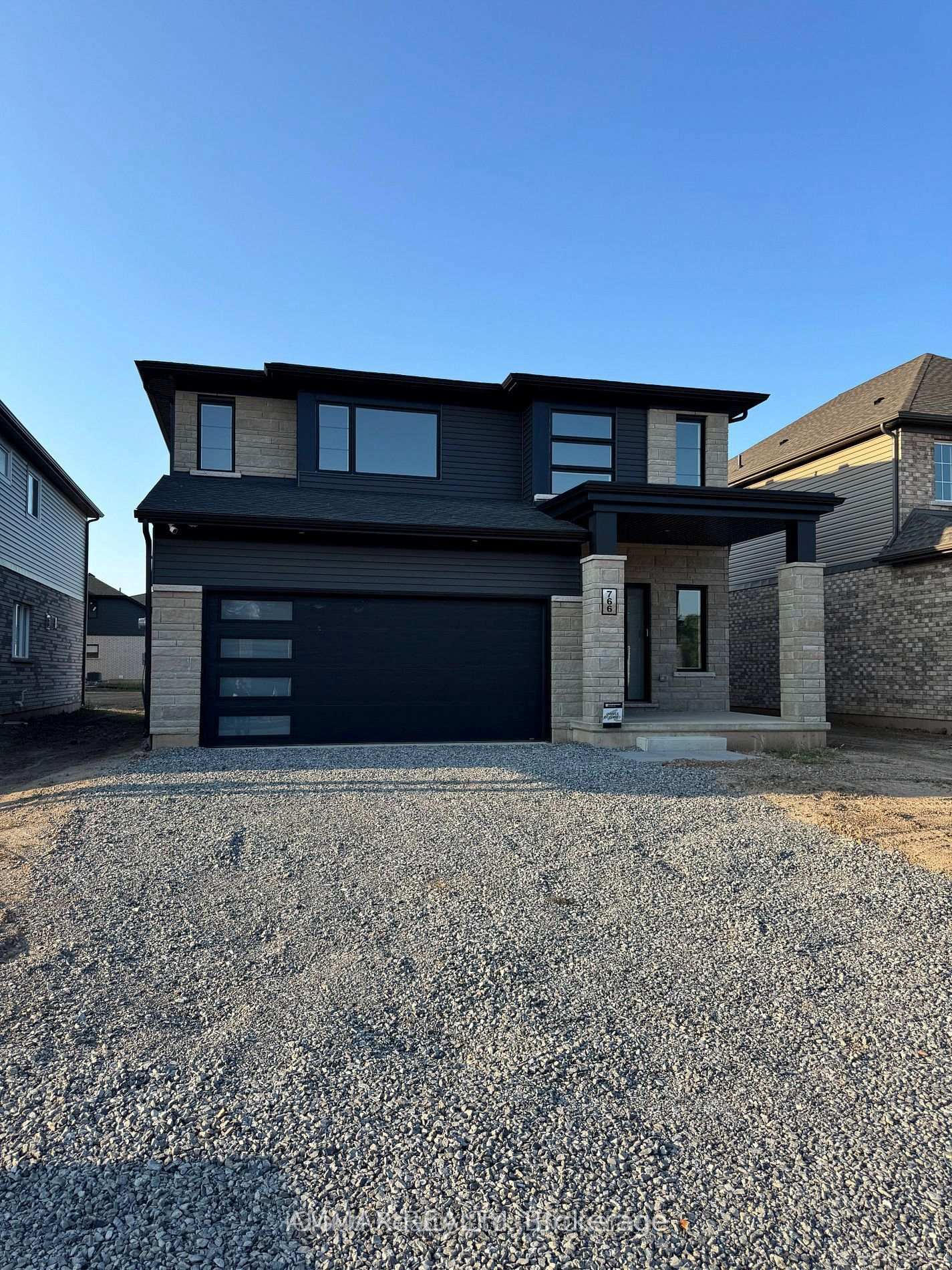Front of Unit UPPER, 766 Bradford Avenue E