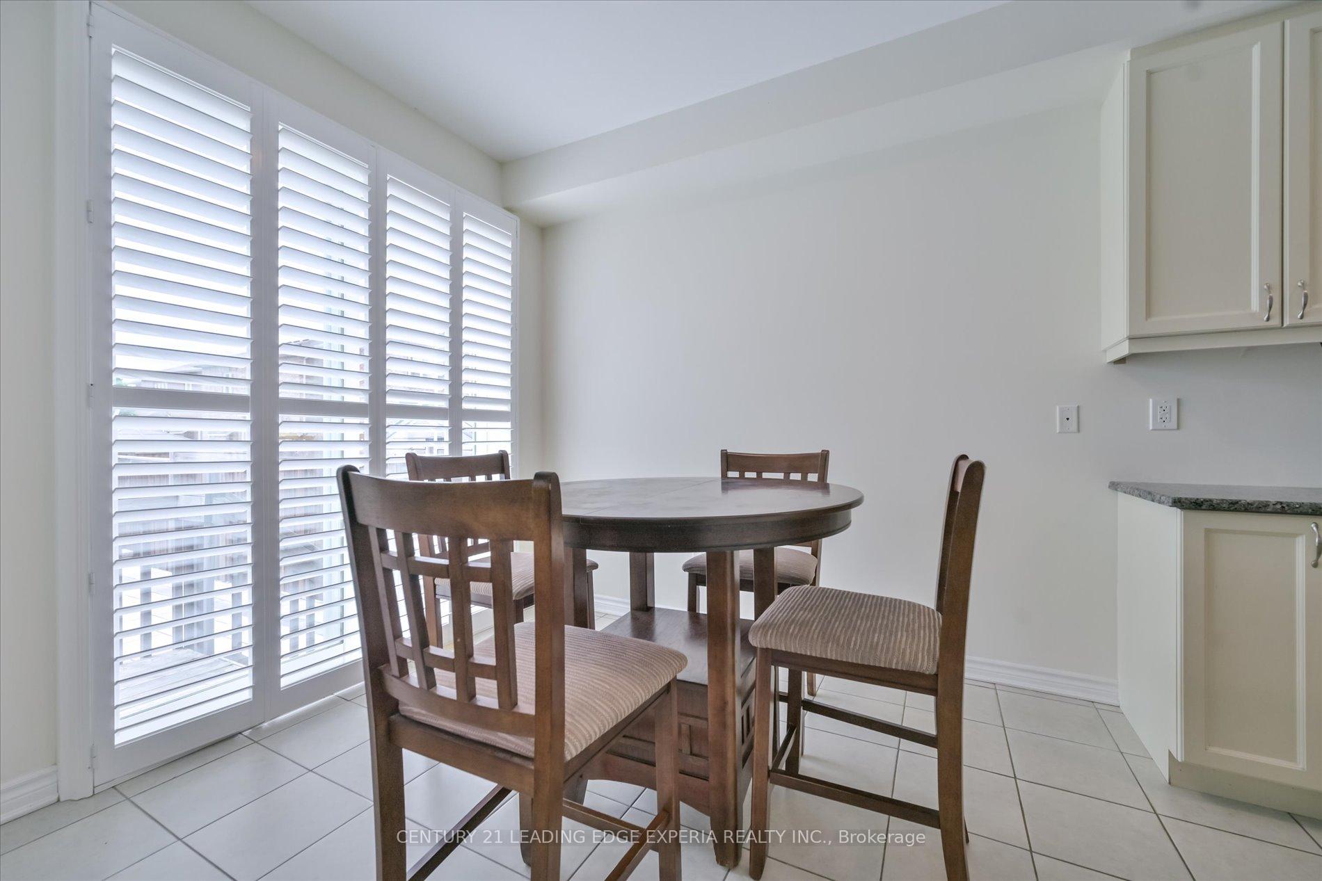 Photo 14 of 209 Baber Crescent, Aurora, Rural Aurora — HOMEH