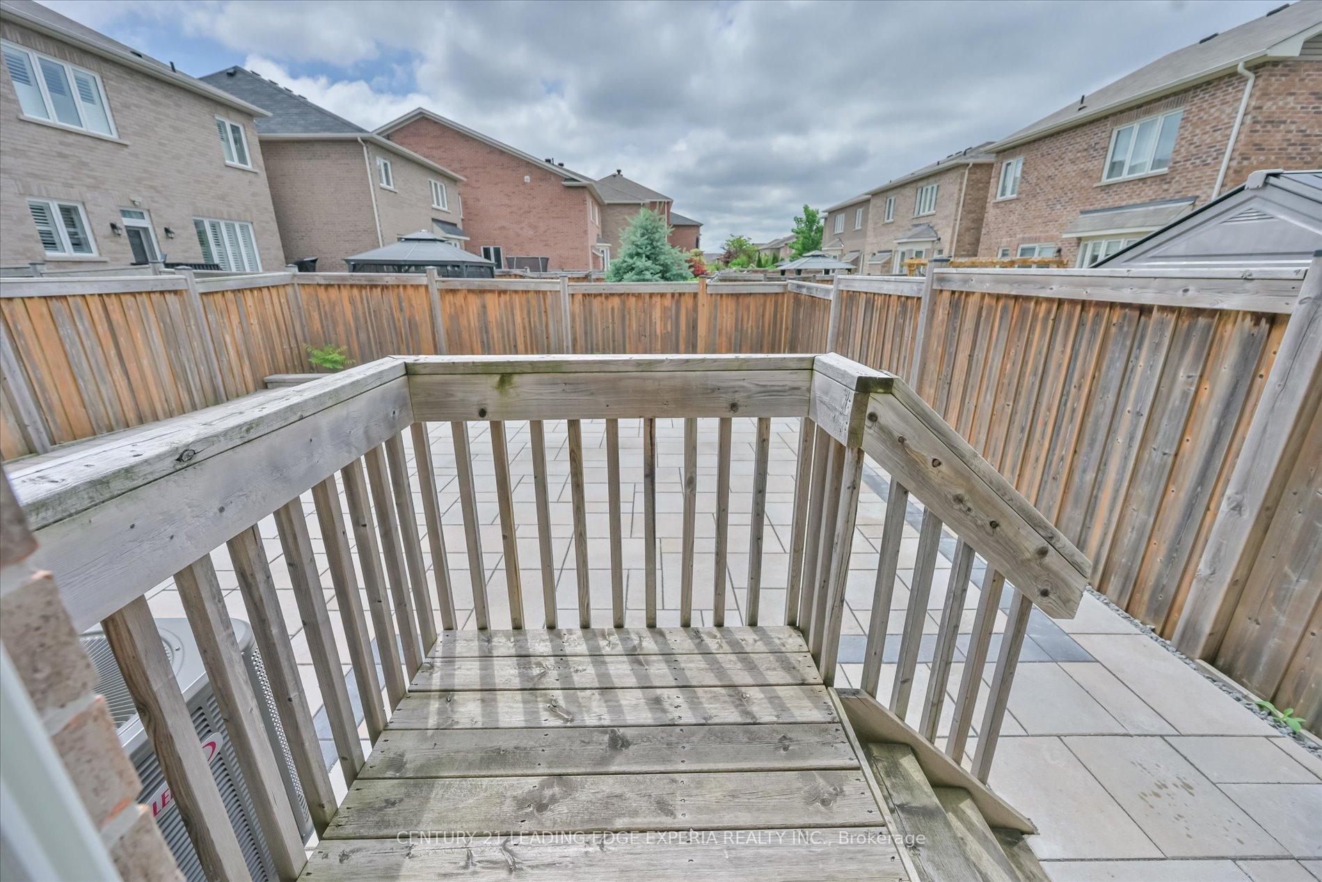 Photo 30 of 209 Baber Crescent, Aurora, Rural Aurora — HOMEH