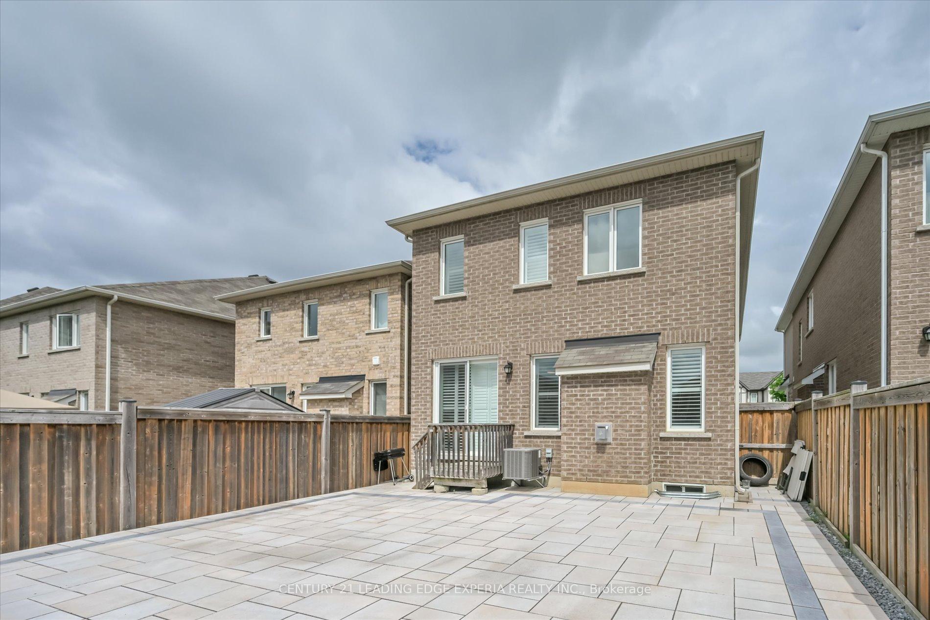 Photo 32 of 209 Baber Crescent, Aurora, Rural Aurora — HOMEH
