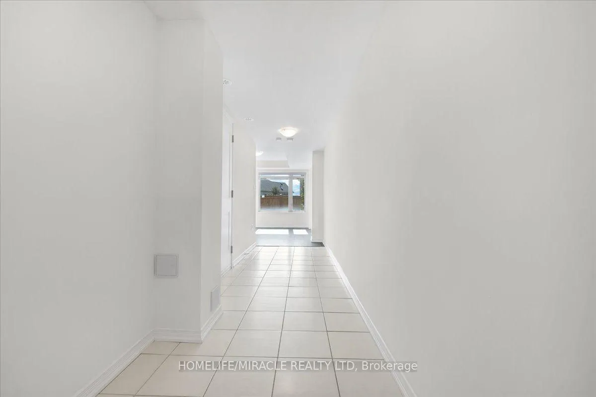 Photo 3 of 1392 Coral Springs Path, Oshawa, Taunton — HOMEH