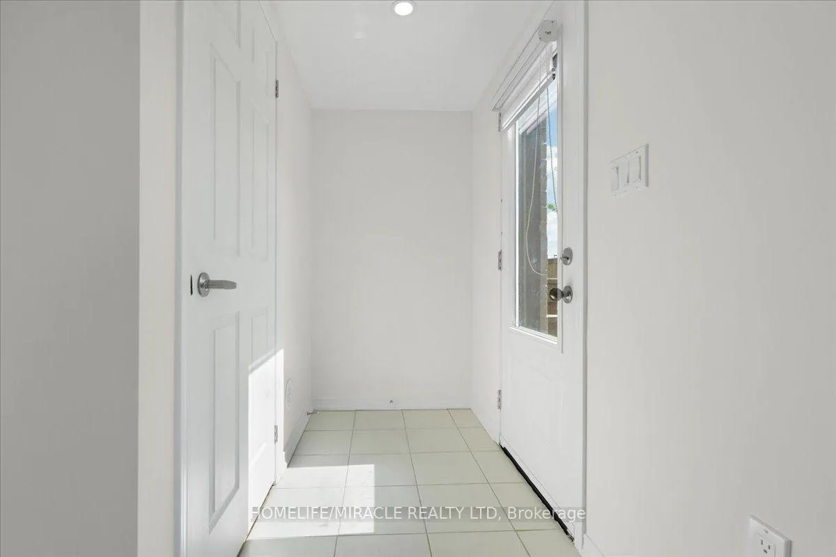 Photo 5 of 1392 Coral Springs Path, Oshawa, Taunton — HOMEH