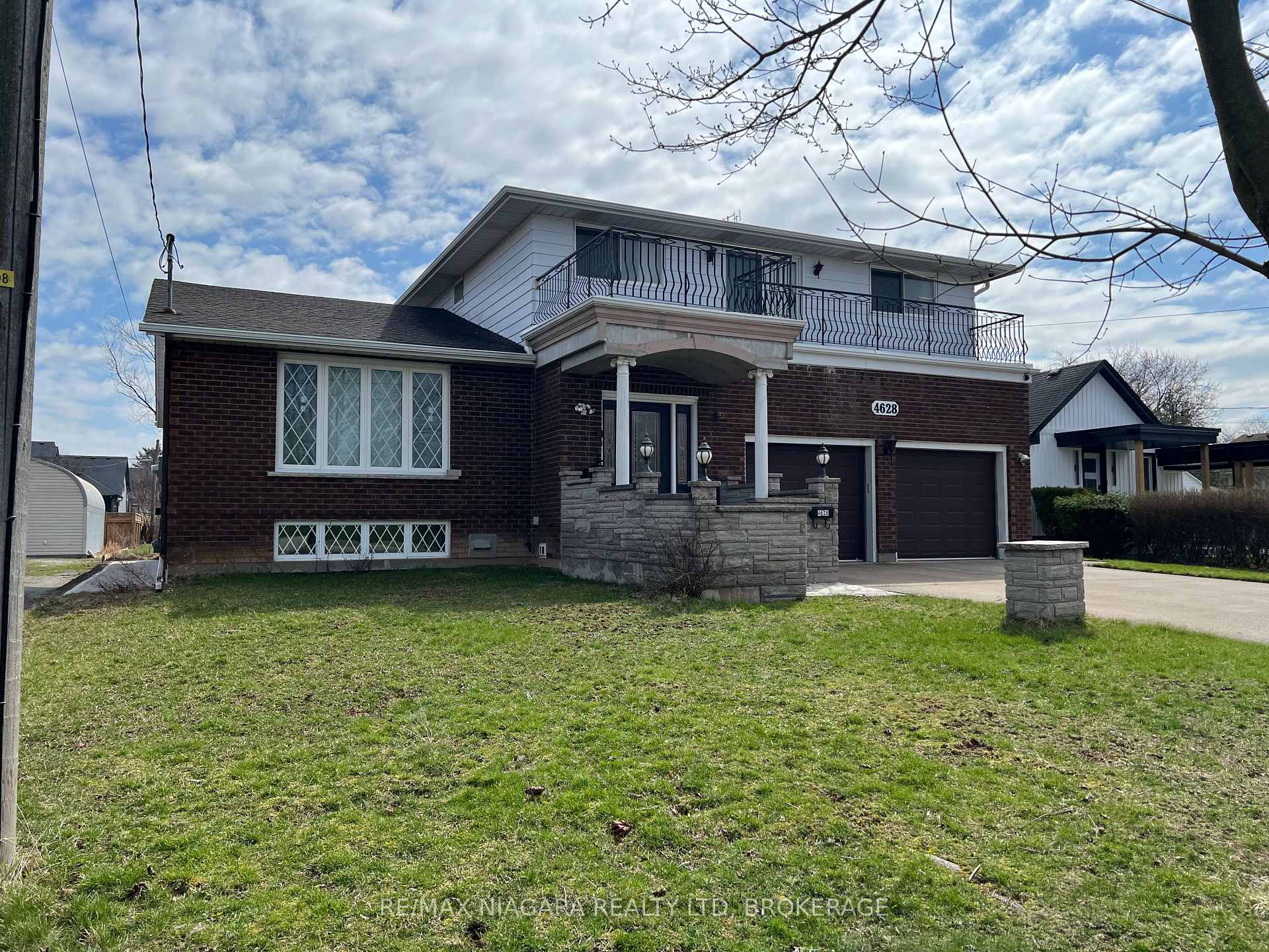 Front of 4628 Baldwin Avenue