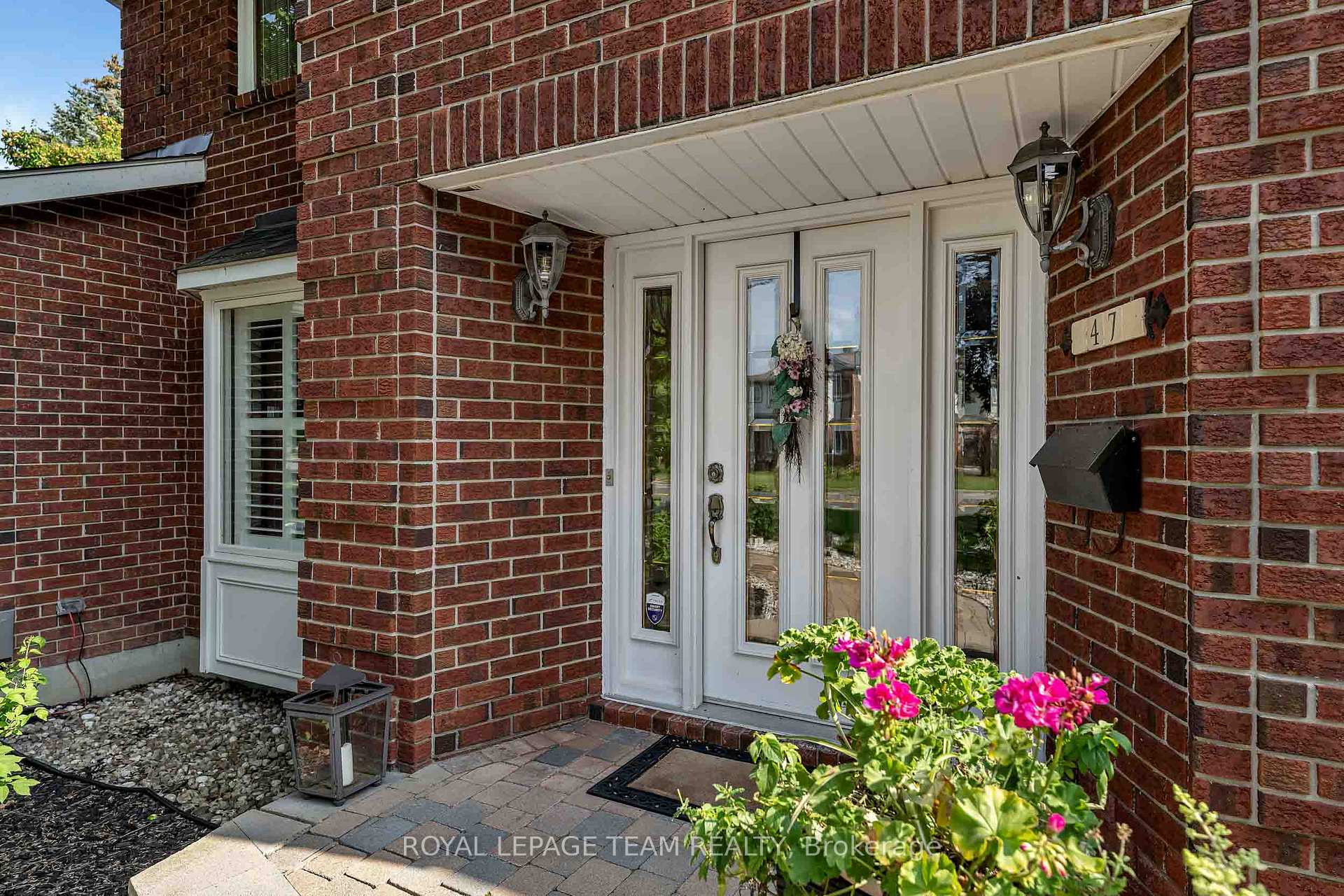 Photo 2 of 47 Stapledon Crescent, Ottawa, Sheahan Estates/Trend Village — HOMEH