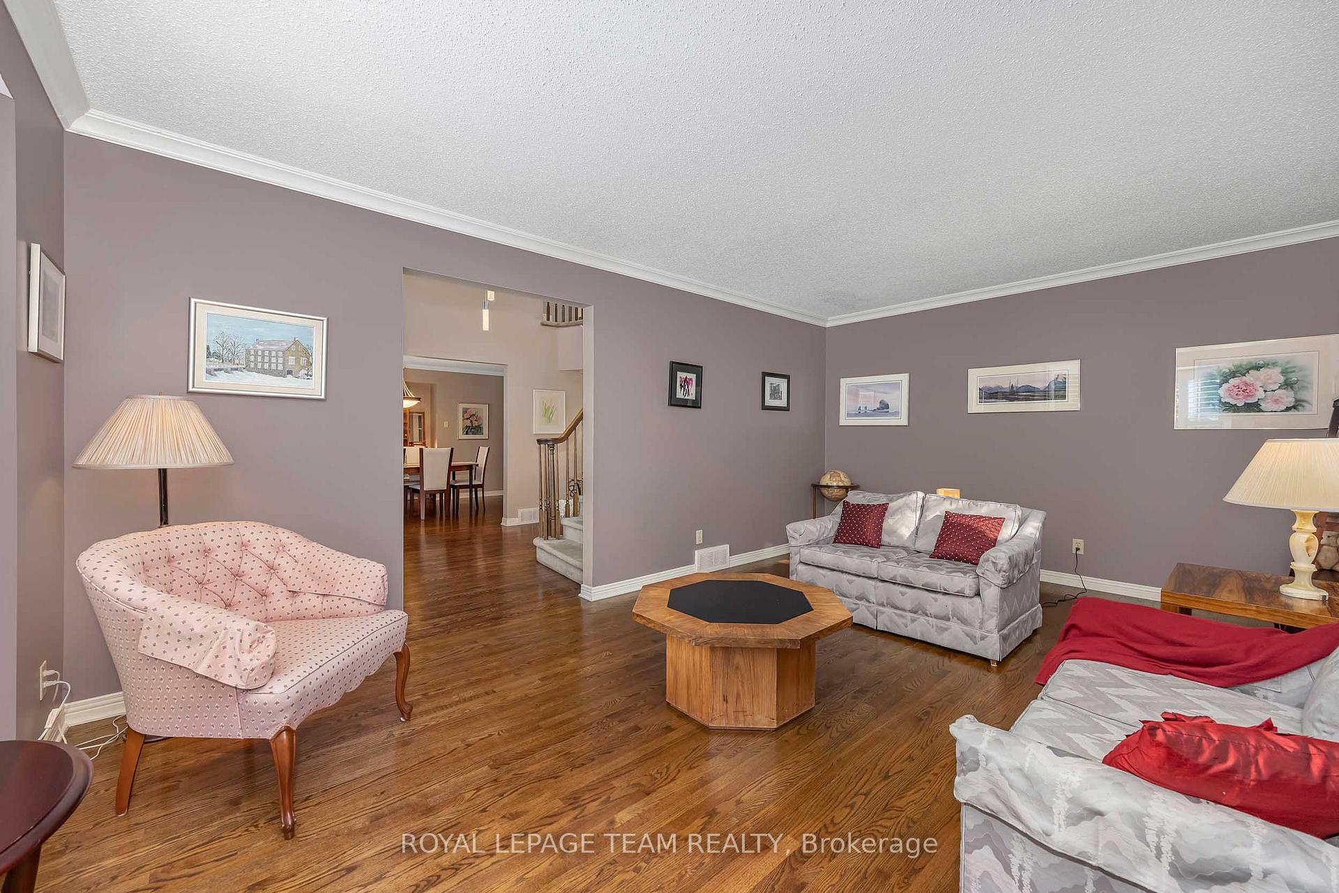 Photo 9 of 47 Stapledon Crescent, Ottawa, Sheahan Estates/Trend Village — HOMEH