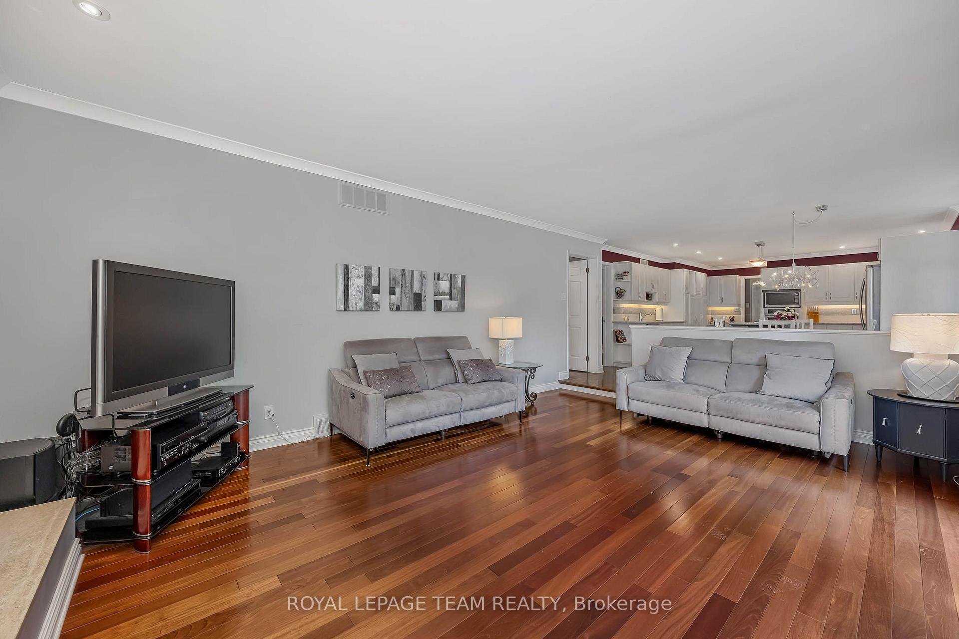 Photo 13 of 47 Stapledon Crescent, Ottawa, Sheahan Estates/Trend Village — HOMEH