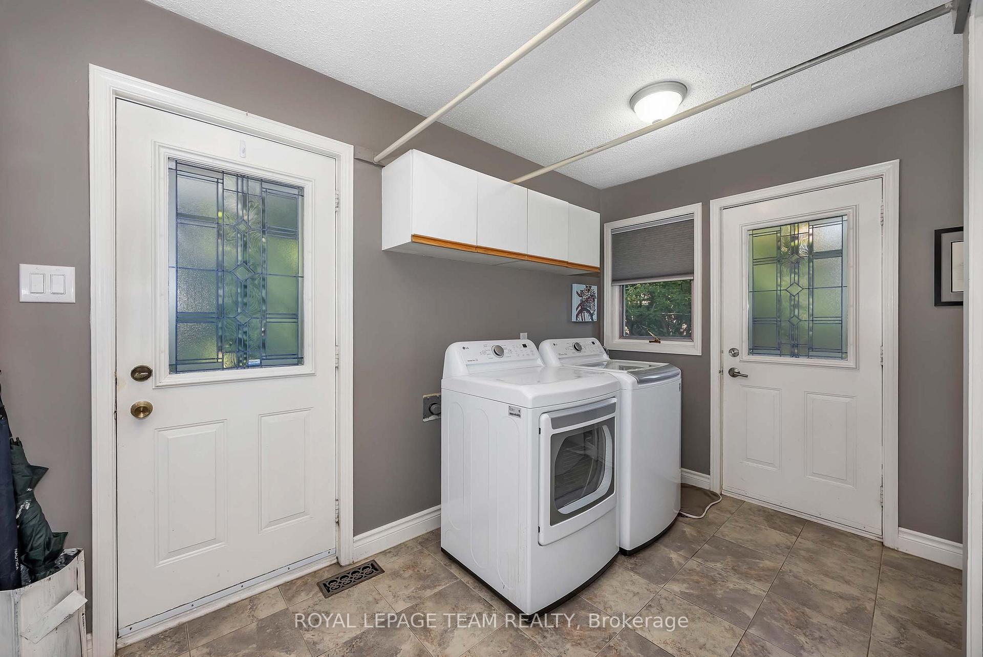 Photo 24 of 47 Stapledon Crescent, Ottawa, Sheahan Estates/Trend Village — HOMEH