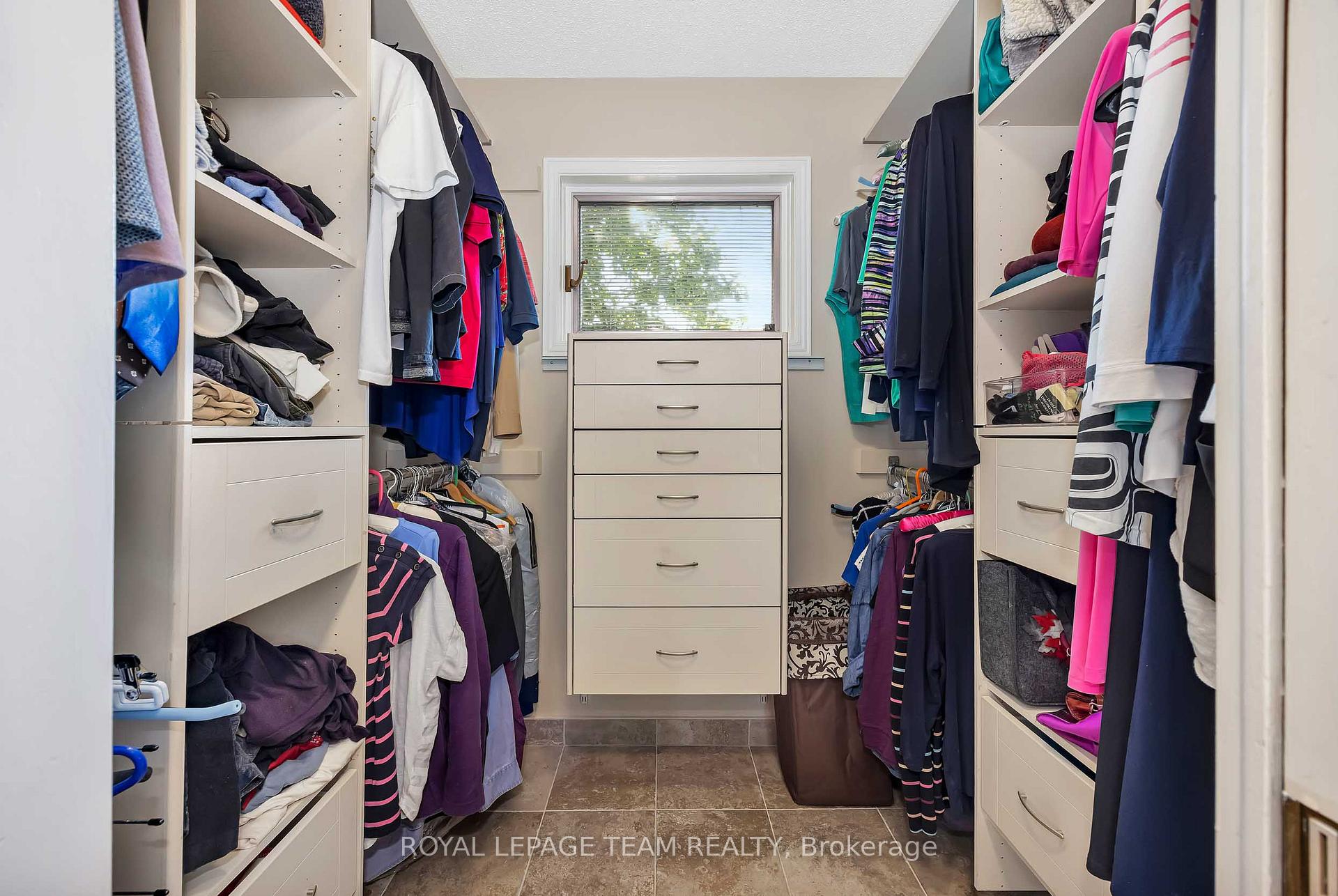 Photo 34 of 47 Stapledon Crescent, Ottawa, Sheahan Estates/Trend Village — HOMEH