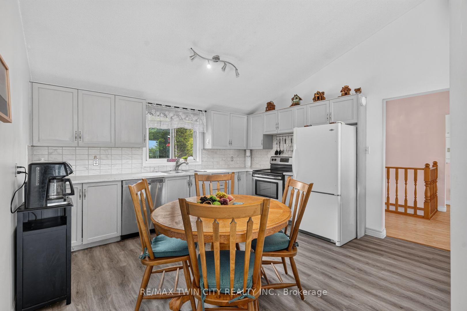 Photo 18 of 1331 High Rock Drive, Strong — HOMEH