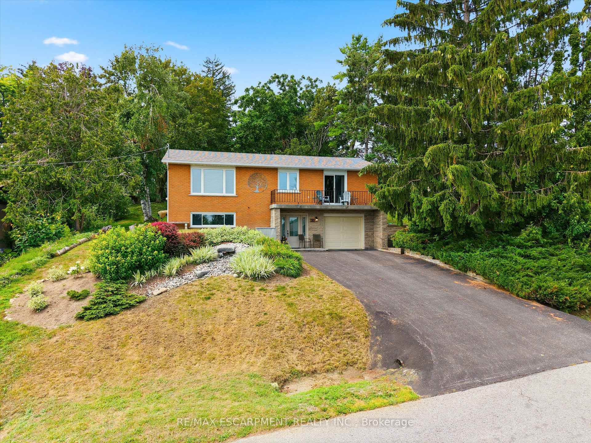 Photo 1 of 39 Orma Drive, Orillia — HOMEH
